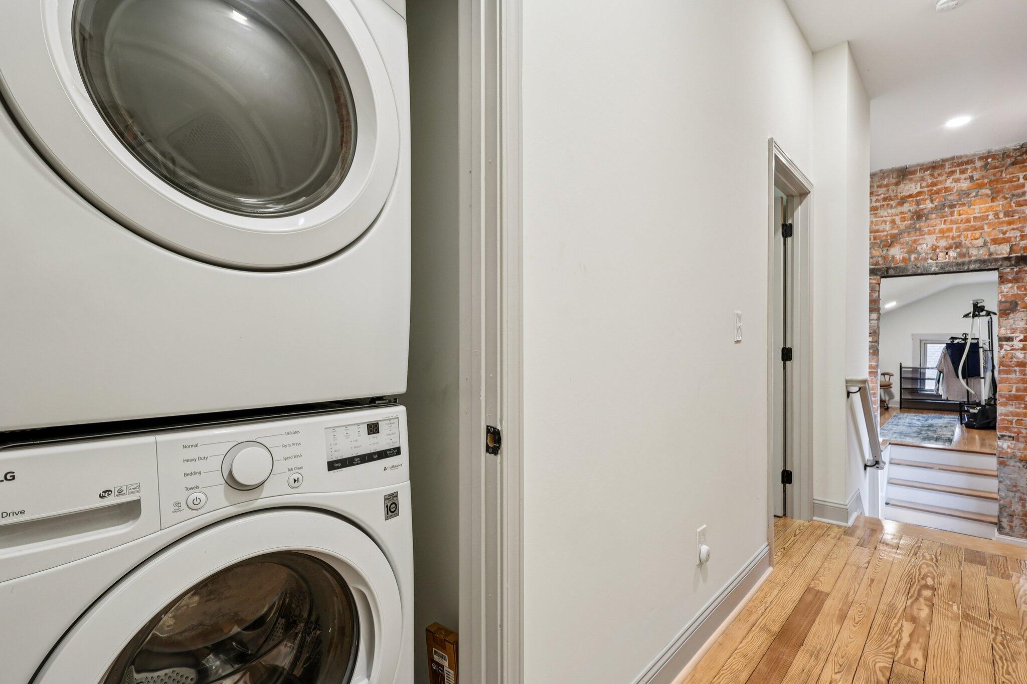 1109 Lee Street Property Photo 24