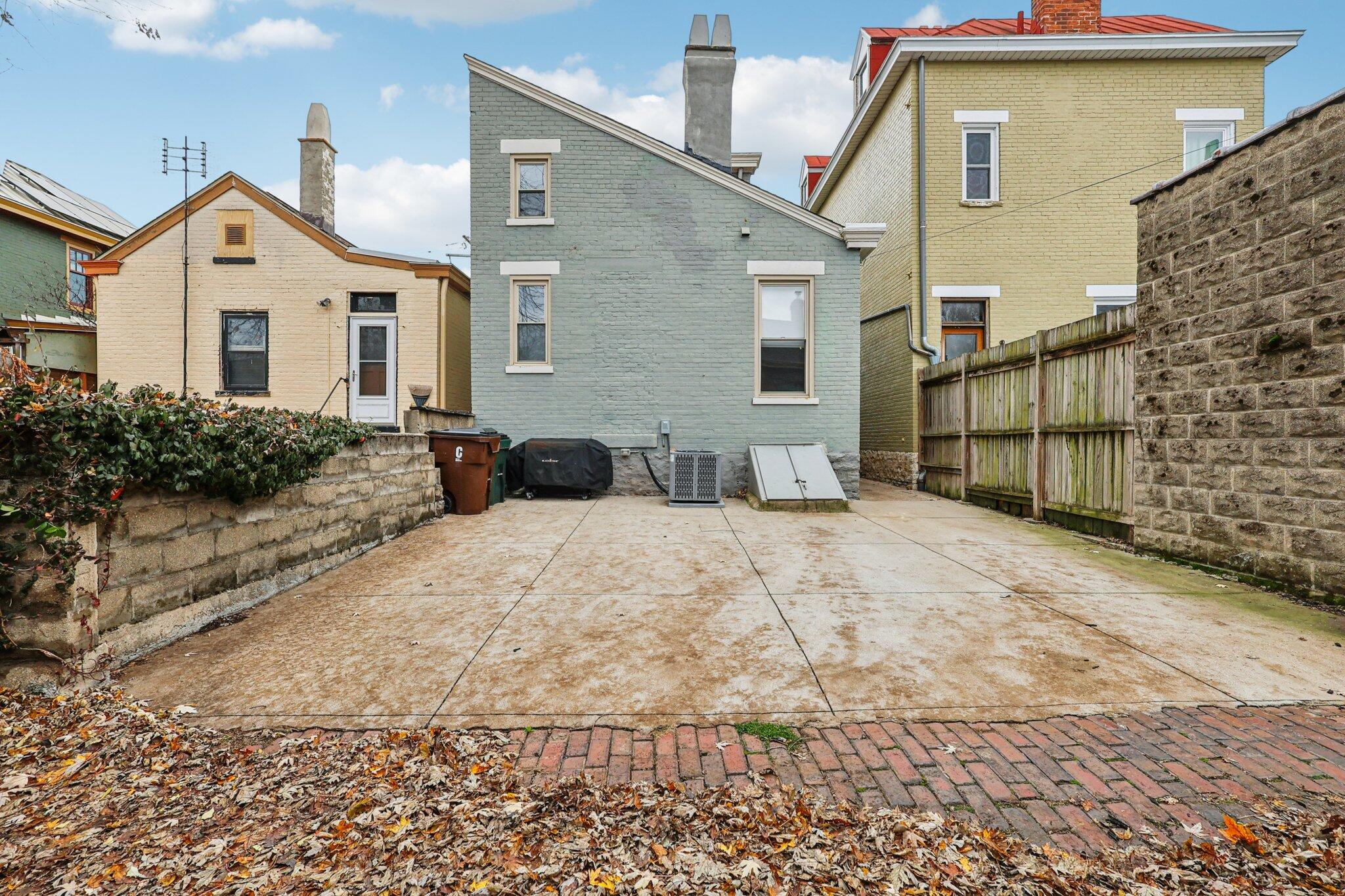 1109 Lee Street Property Photo 28