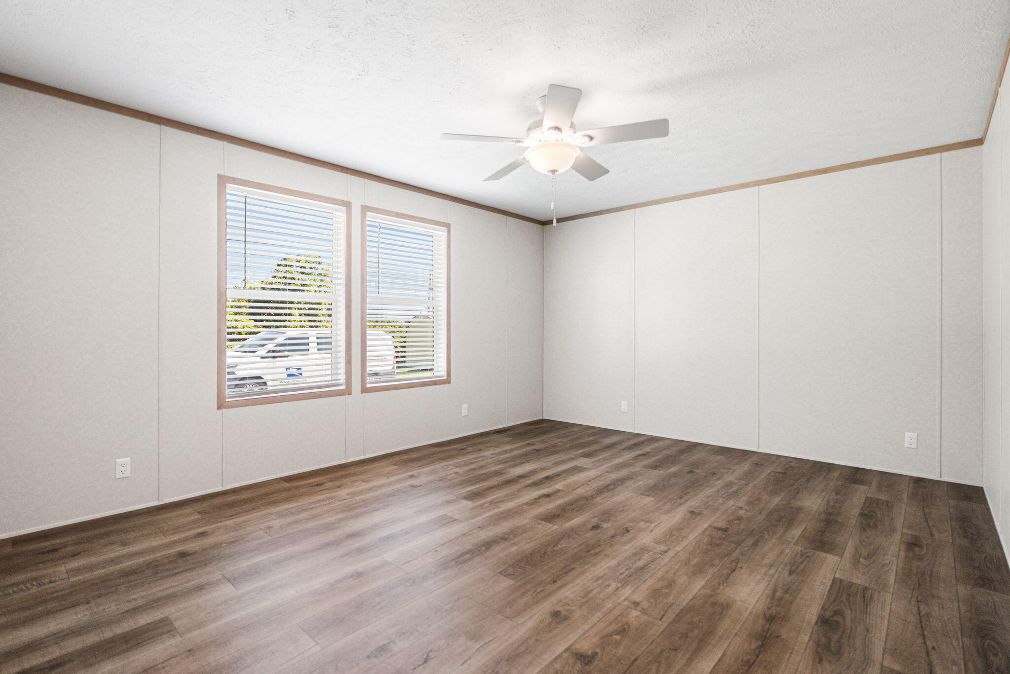 100 Parts Lane Property Photo 11