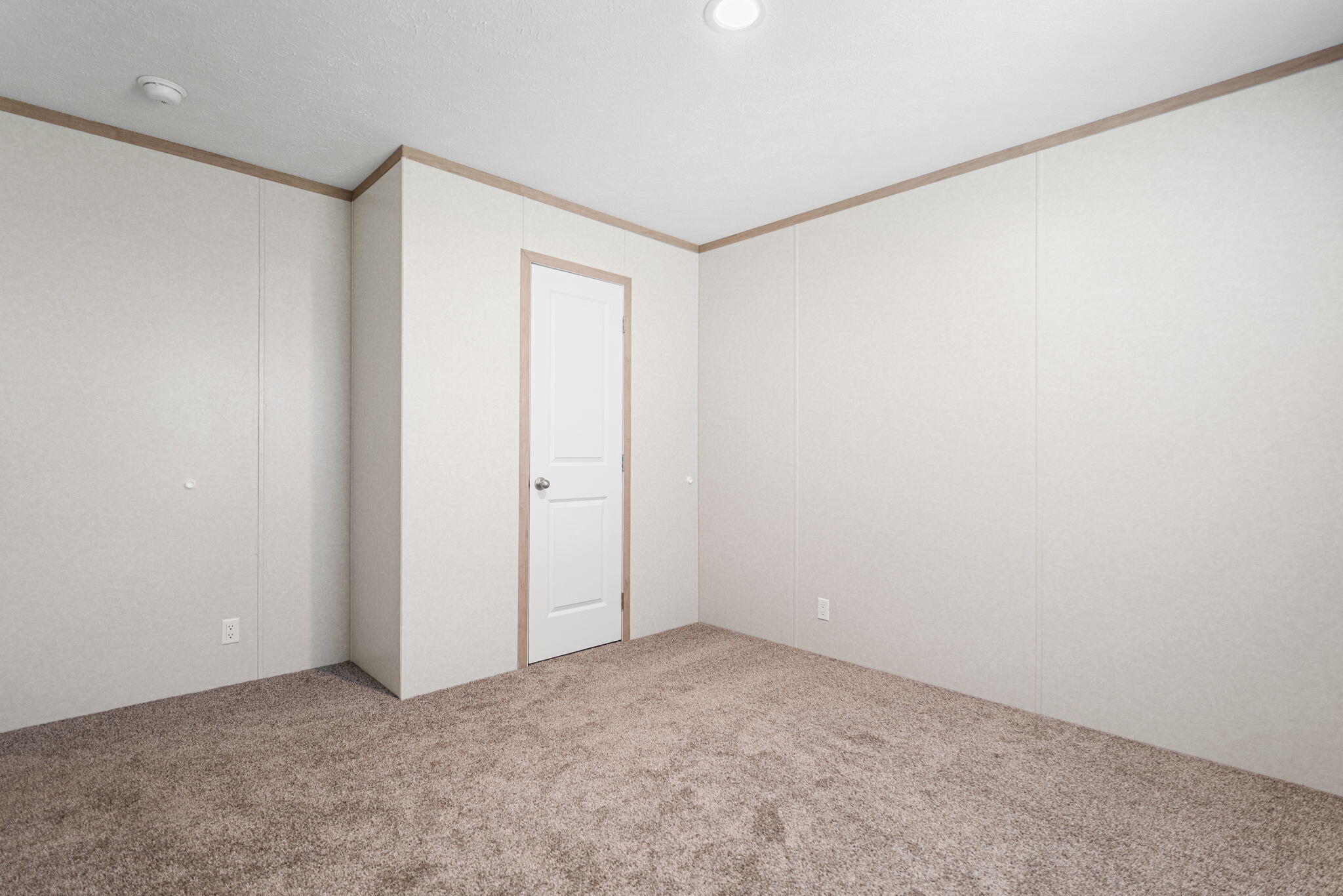100 Parts Lane Property Photo 12