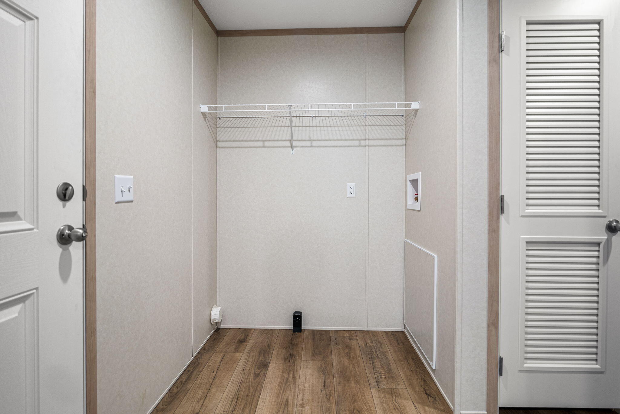 100 Parts Lane Property Photo 18