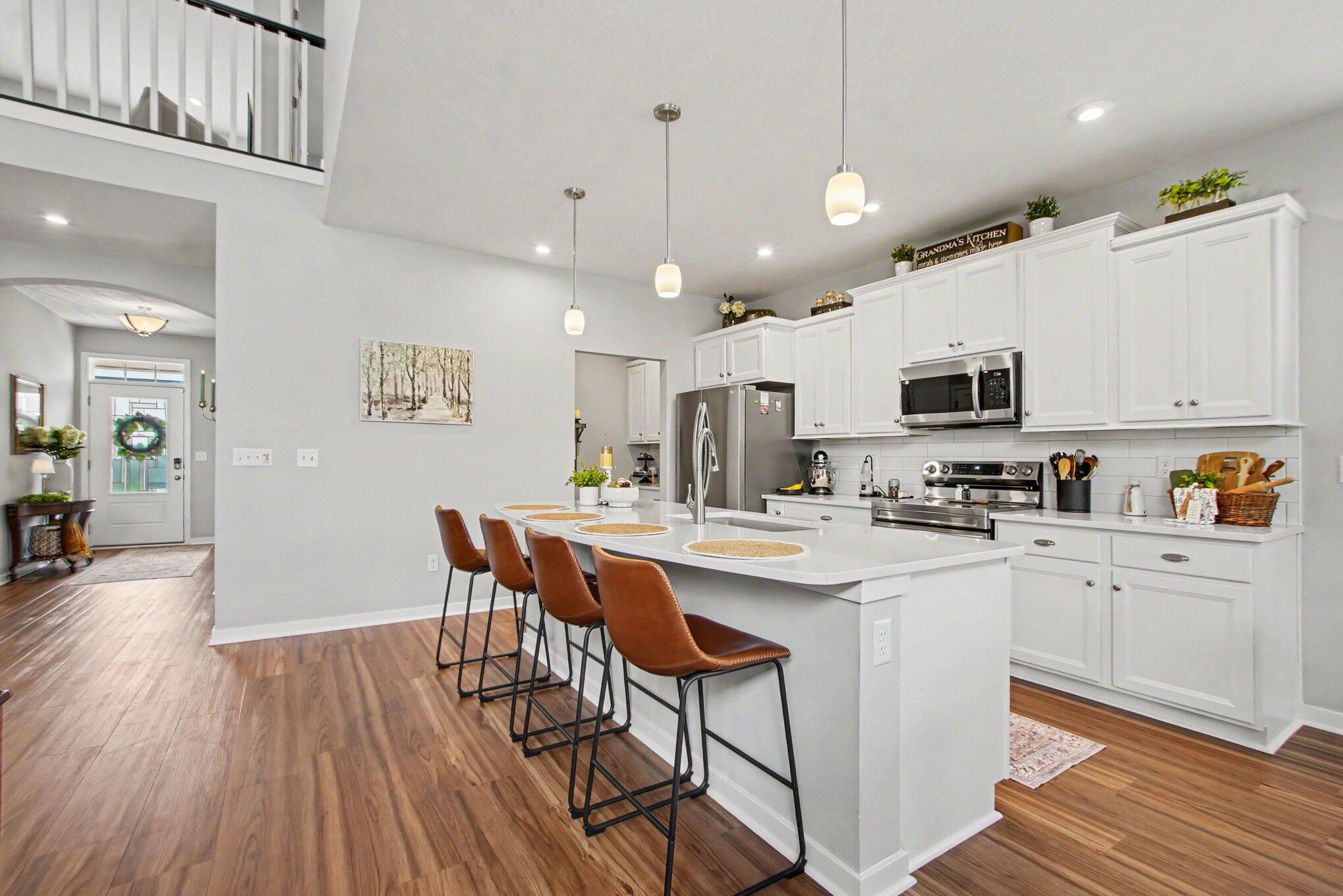 9980 Meadow Glen Drive Property Photo 10
