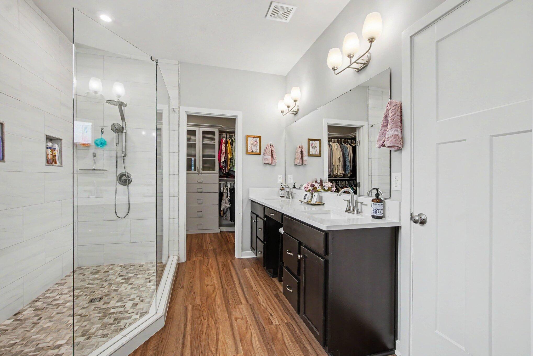 9980 Meadow Glen Drive Property Photo 16