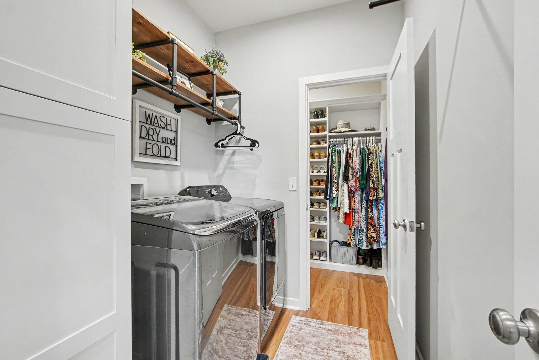 9980 Meadow Glen Drive Property Photo 18
