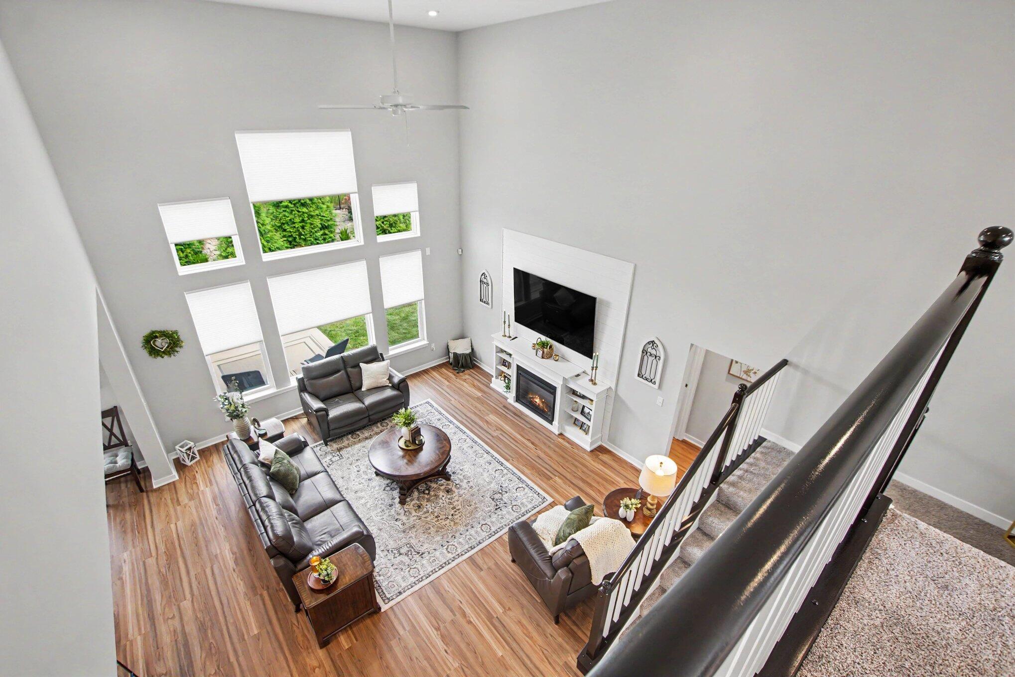 9980 Meadow Glen Drive Property Photo 21