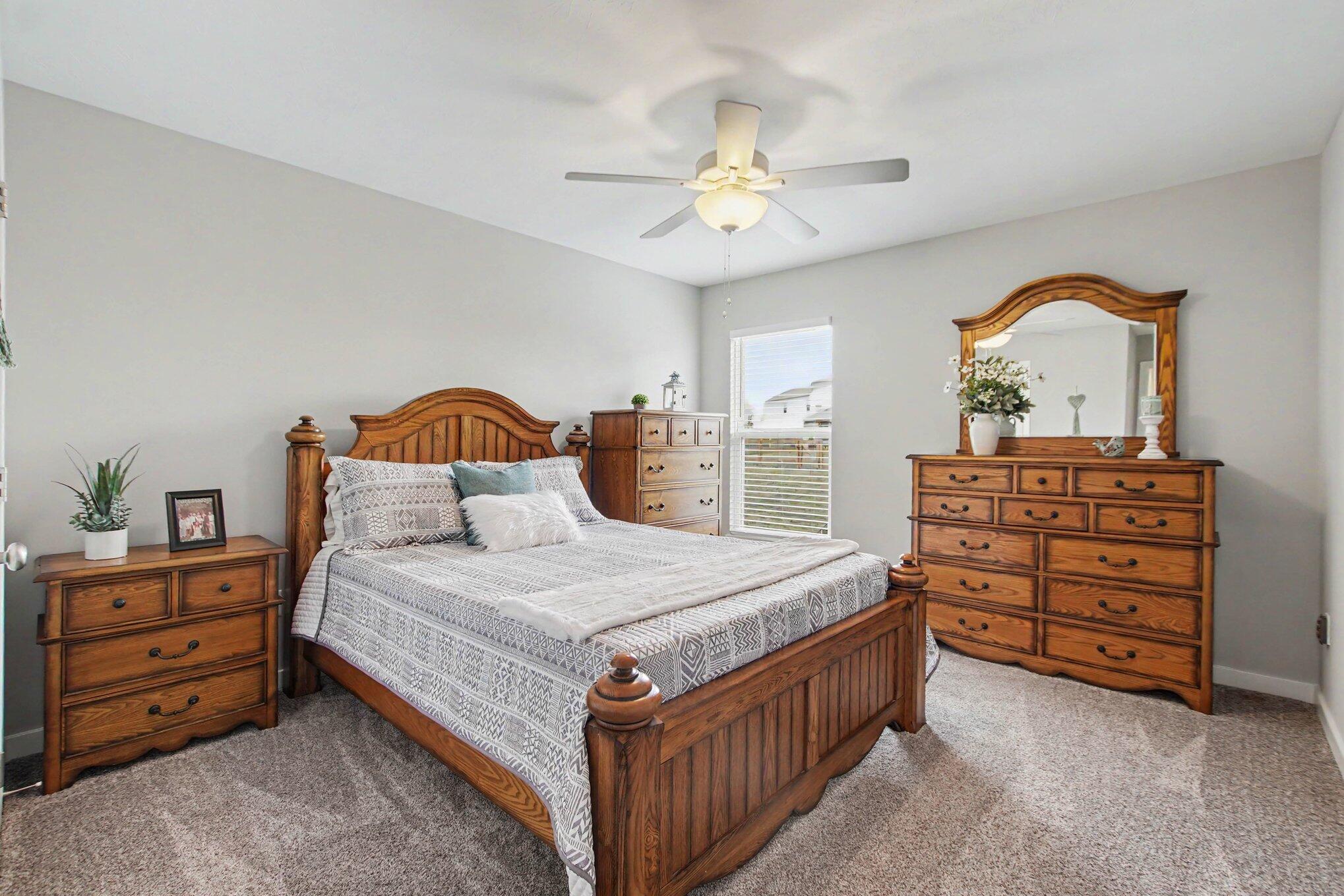 9980 Meadow Glen Drive Property Photo 23
