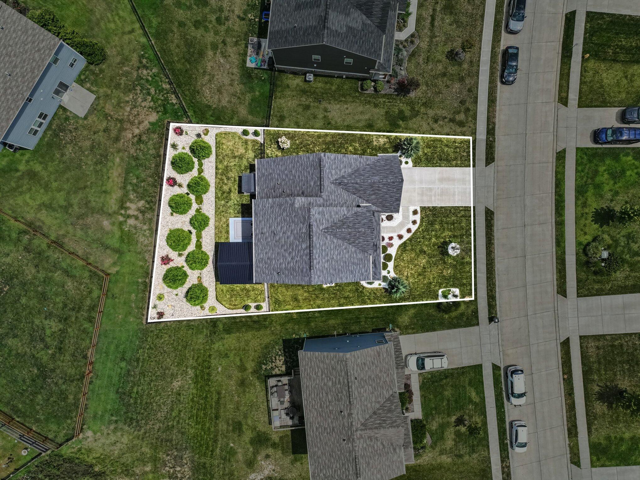 9980 Meadow Glen Drive Property Photo 32
