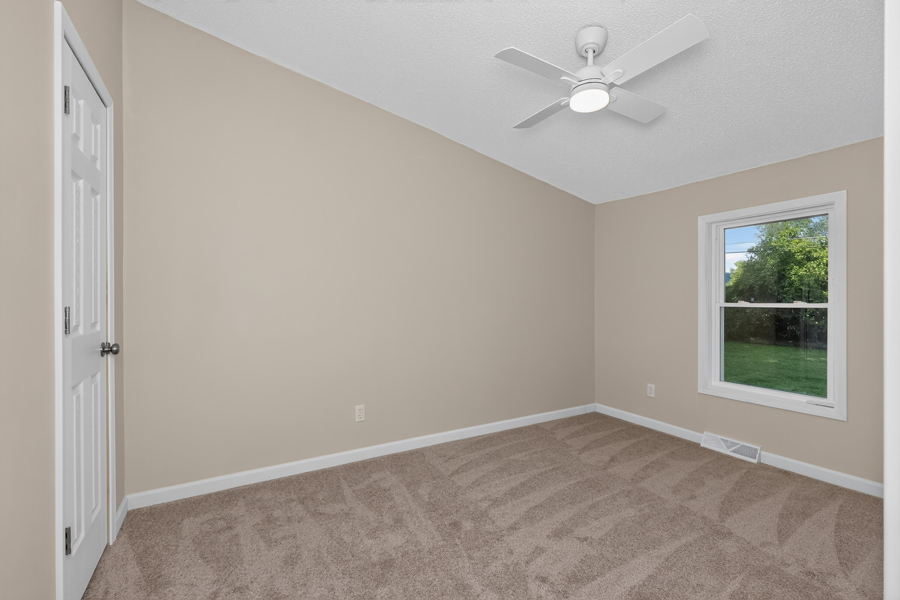 107 Weldon Way Property Photo 19
