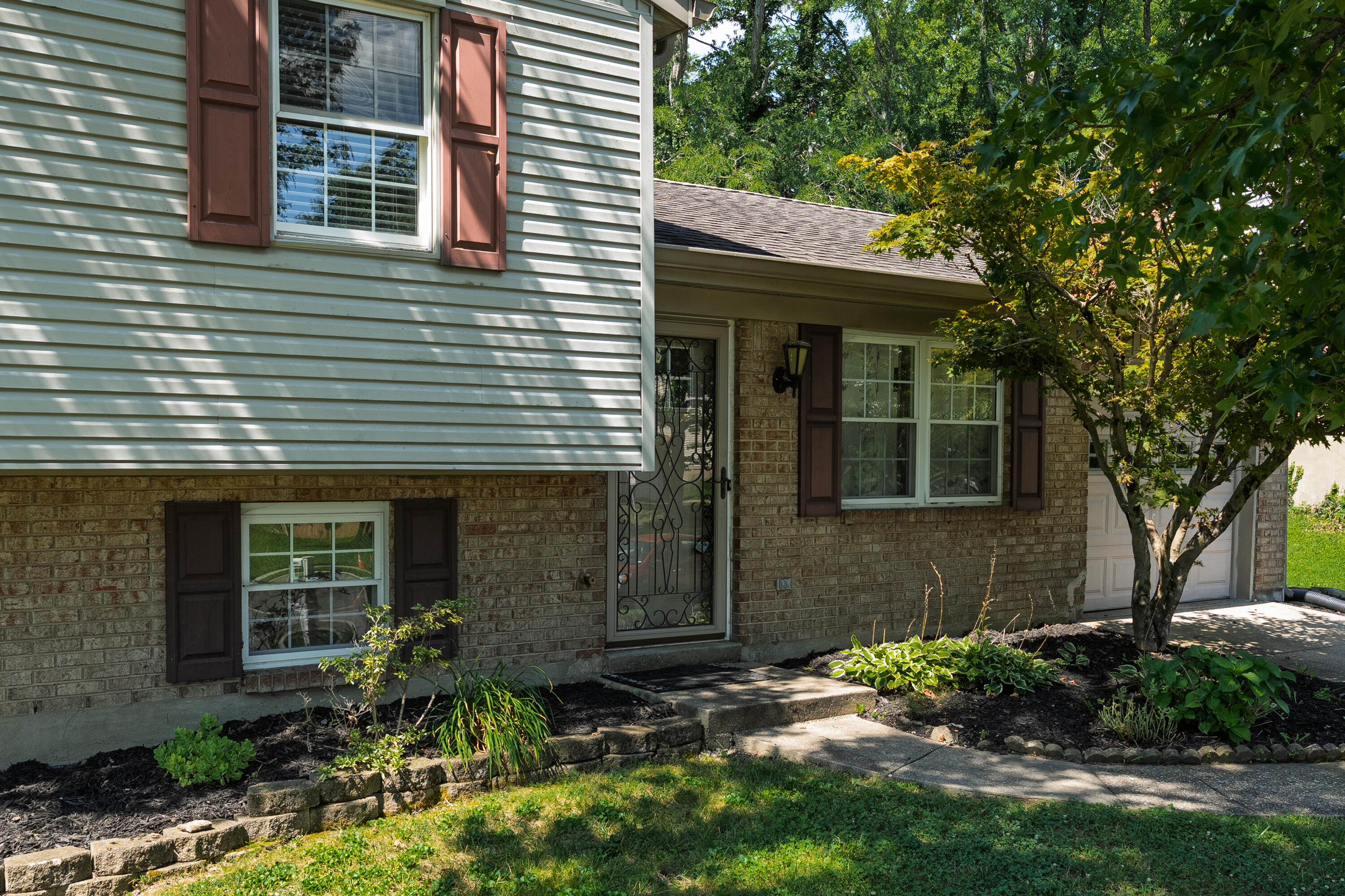 7786 Ravenswood Drive Property Photo 4