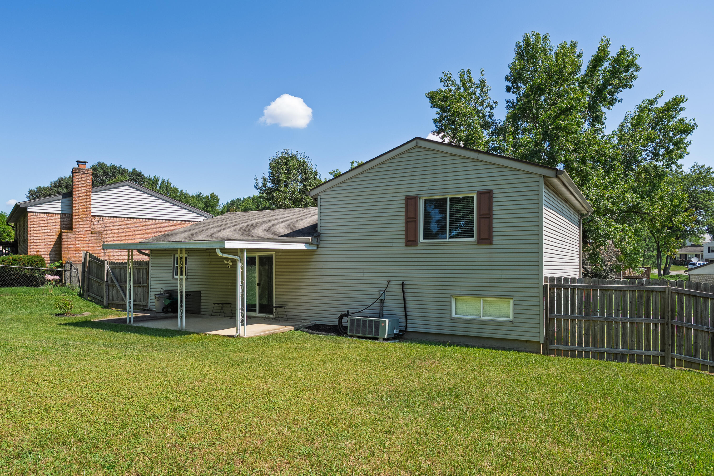 7786 Ravenswood Drive Property Photo 7