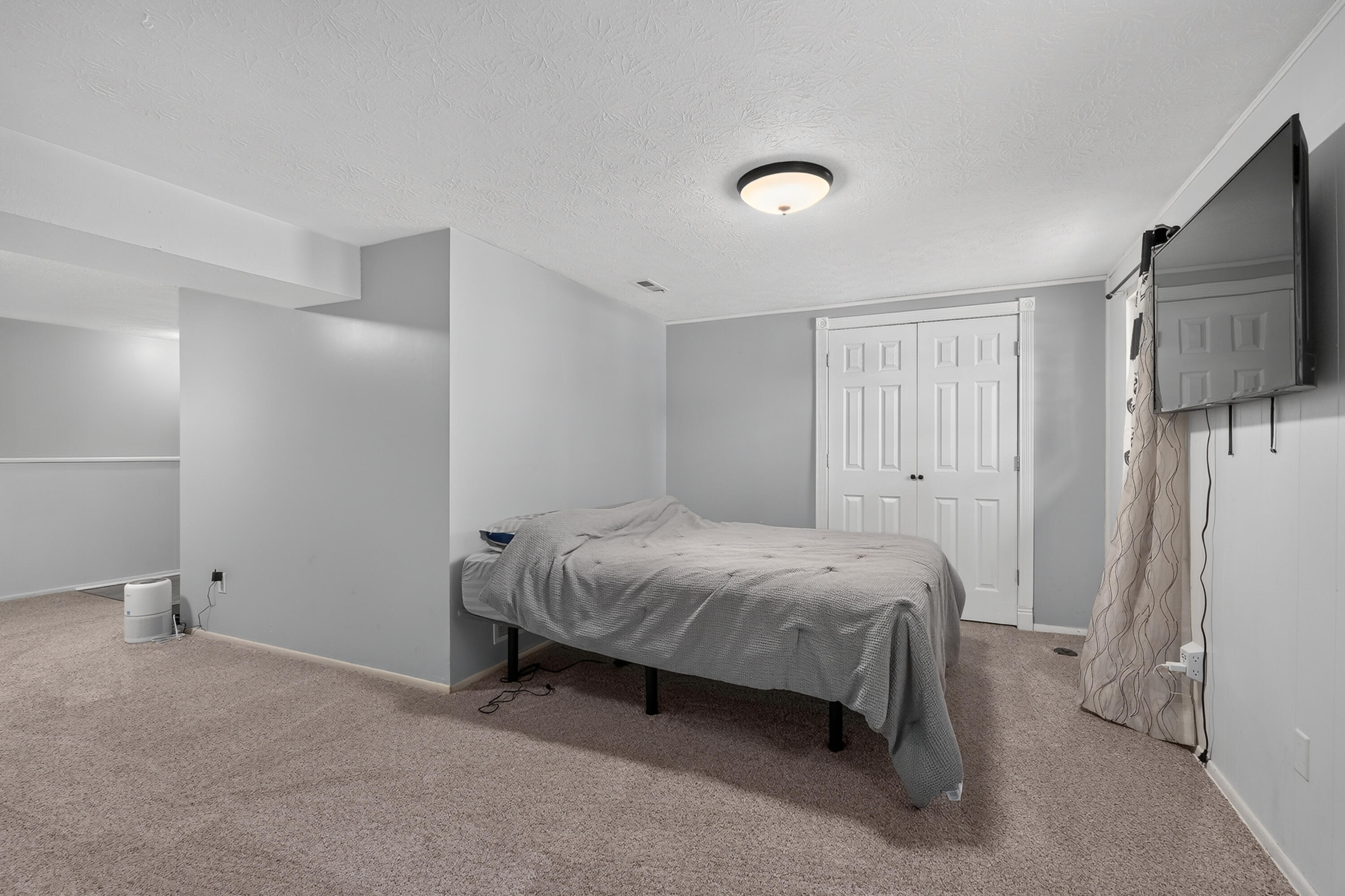 7786 Ravenswood Drive Property Photo 26