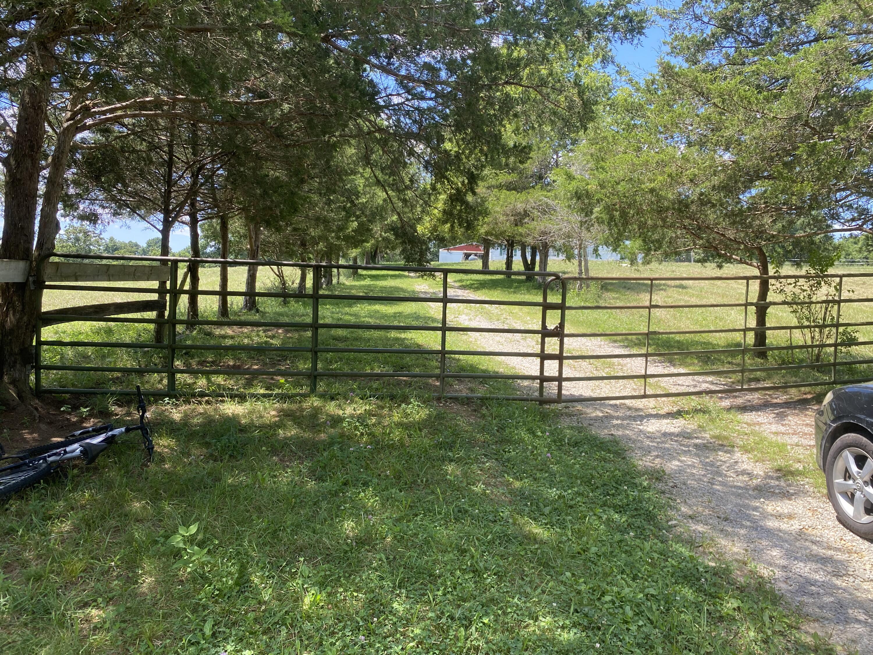 2093 Renaker-berry Road Property Photo 2