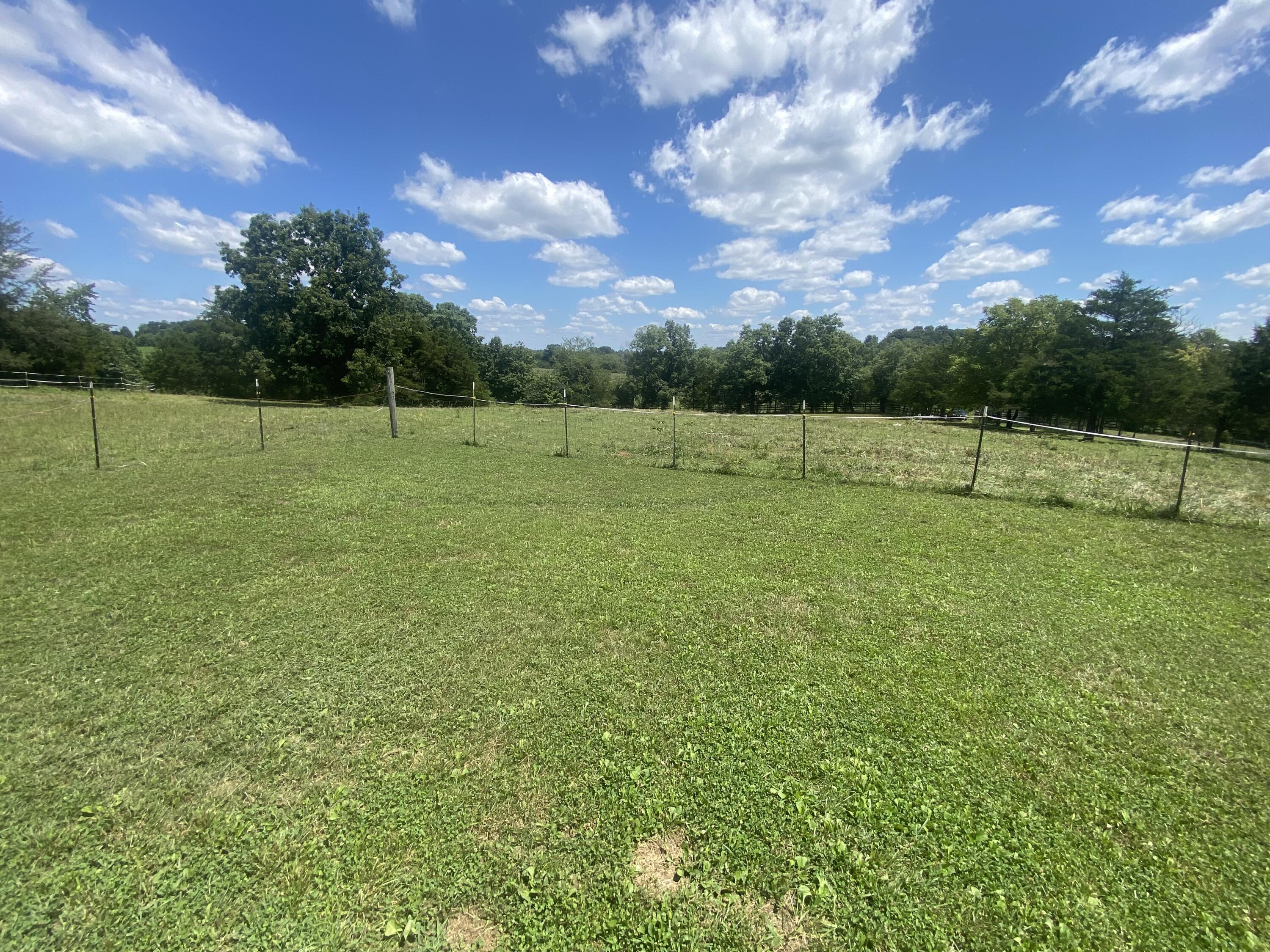 2093 Renaker-berry Road Property Photo 4
