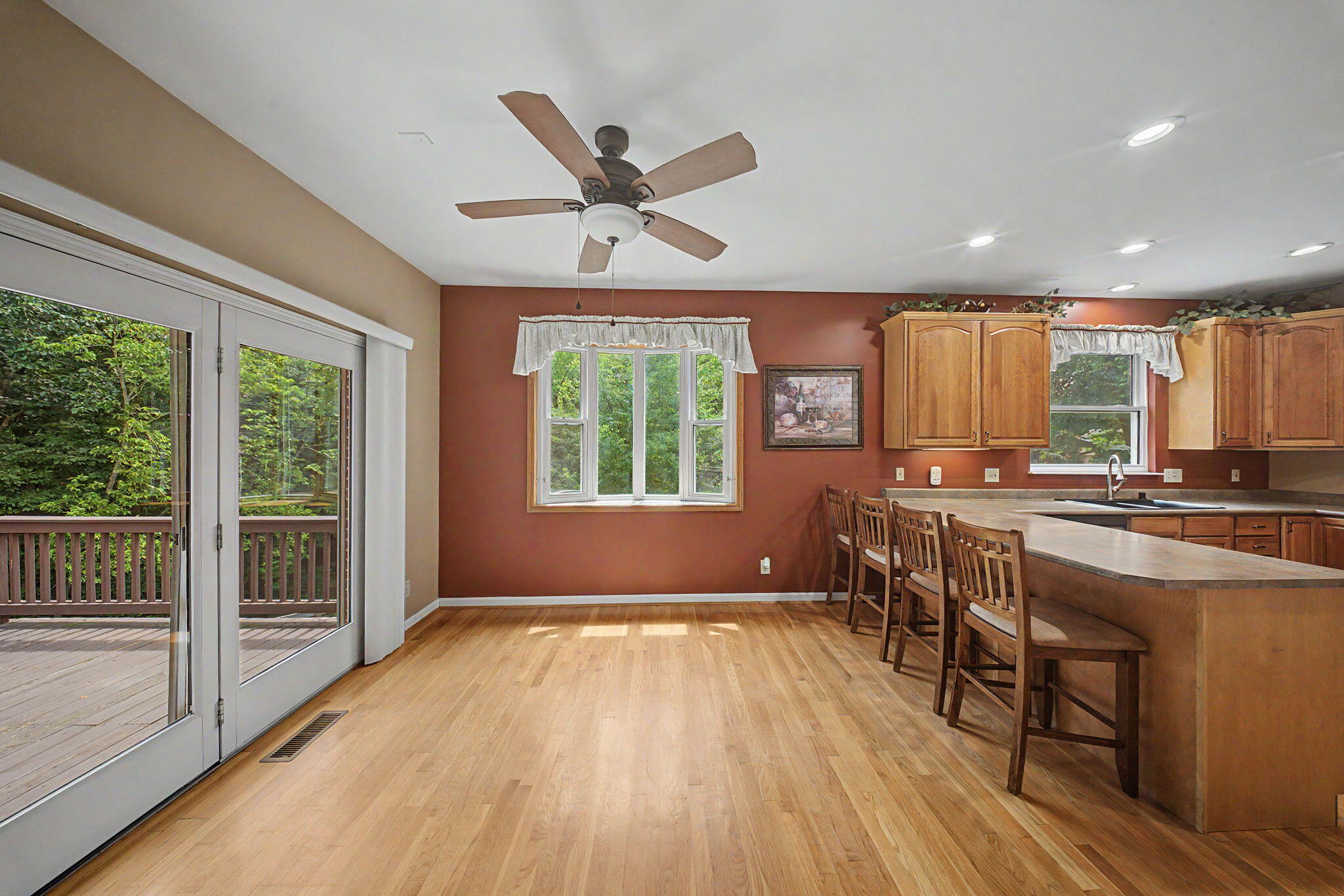 9 Shadow Wood Court Property Photo 8