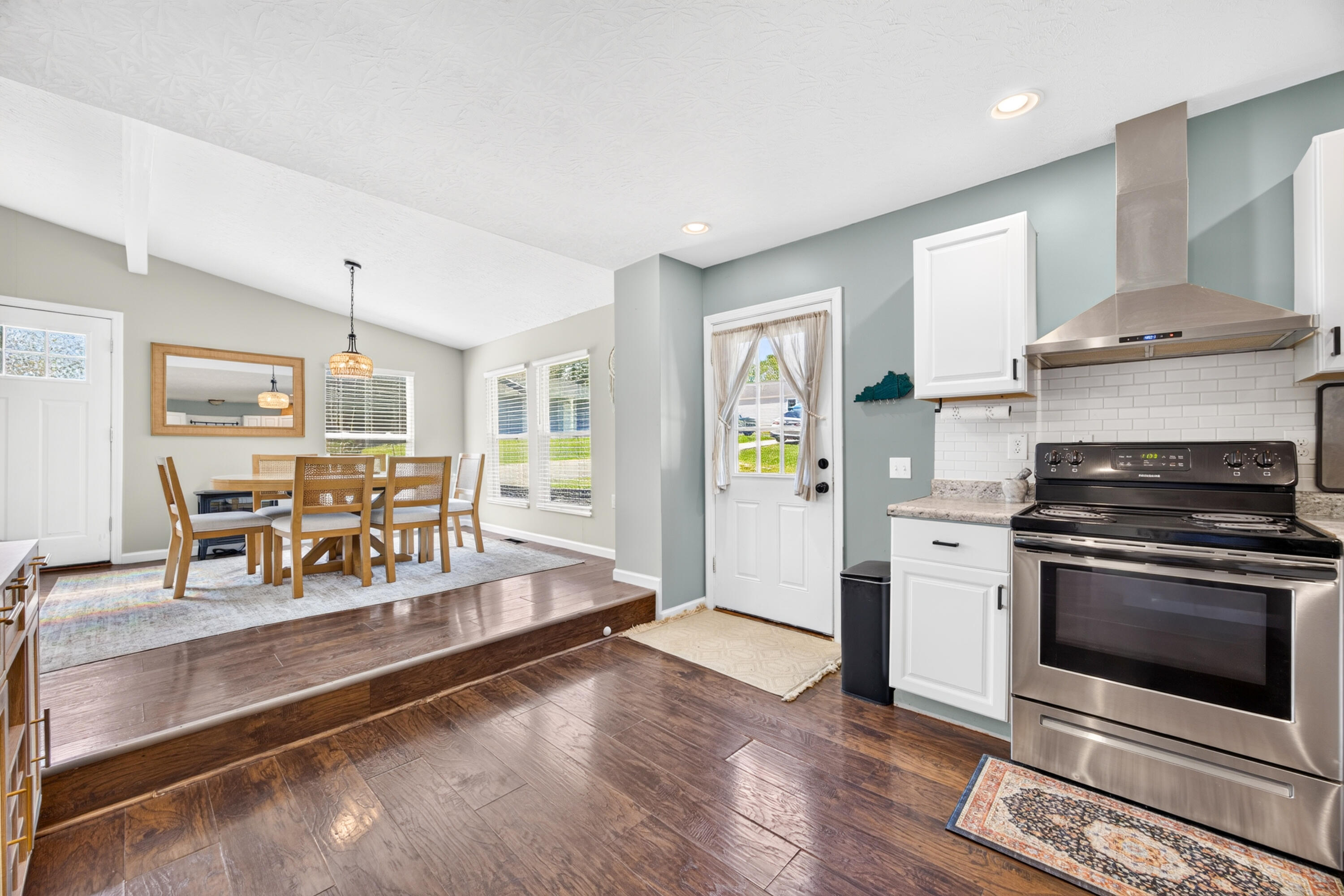 486 Forest Road Property Photo 14