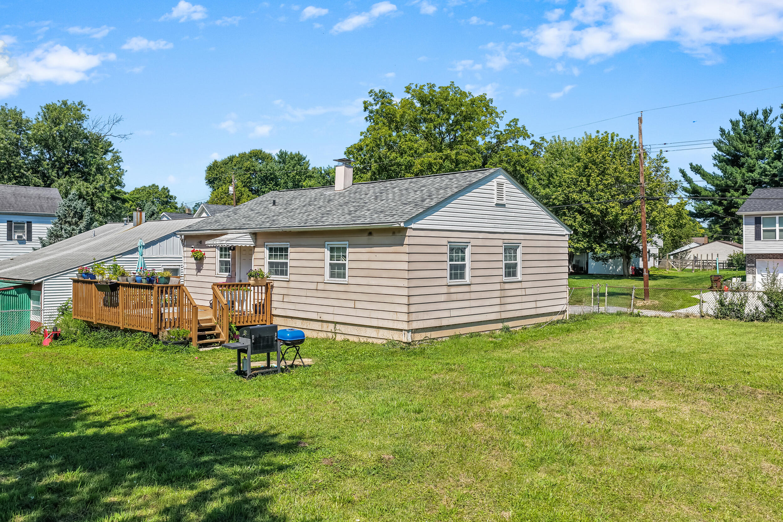 265 Shaw Avenue Property Photo 15