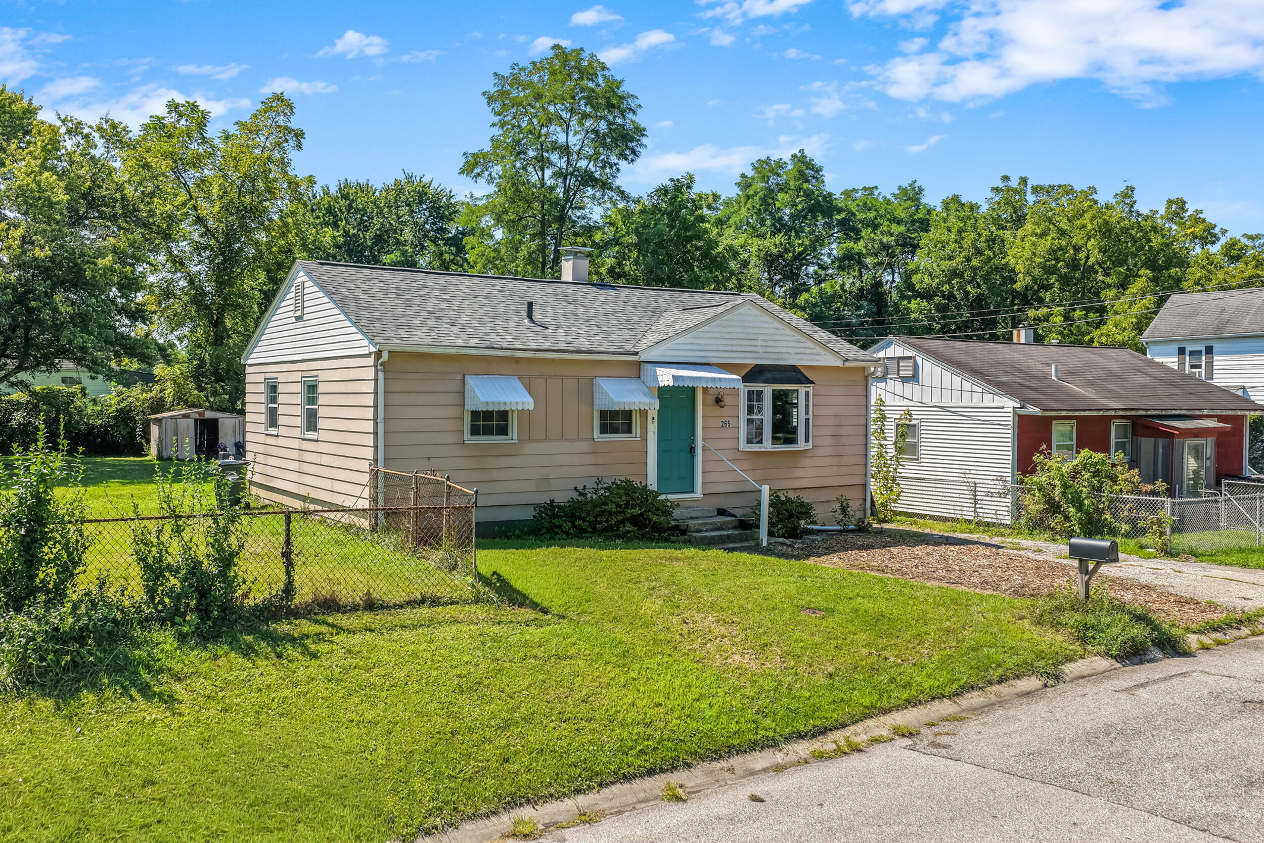 265 Shaw Avenue Property Photo 18