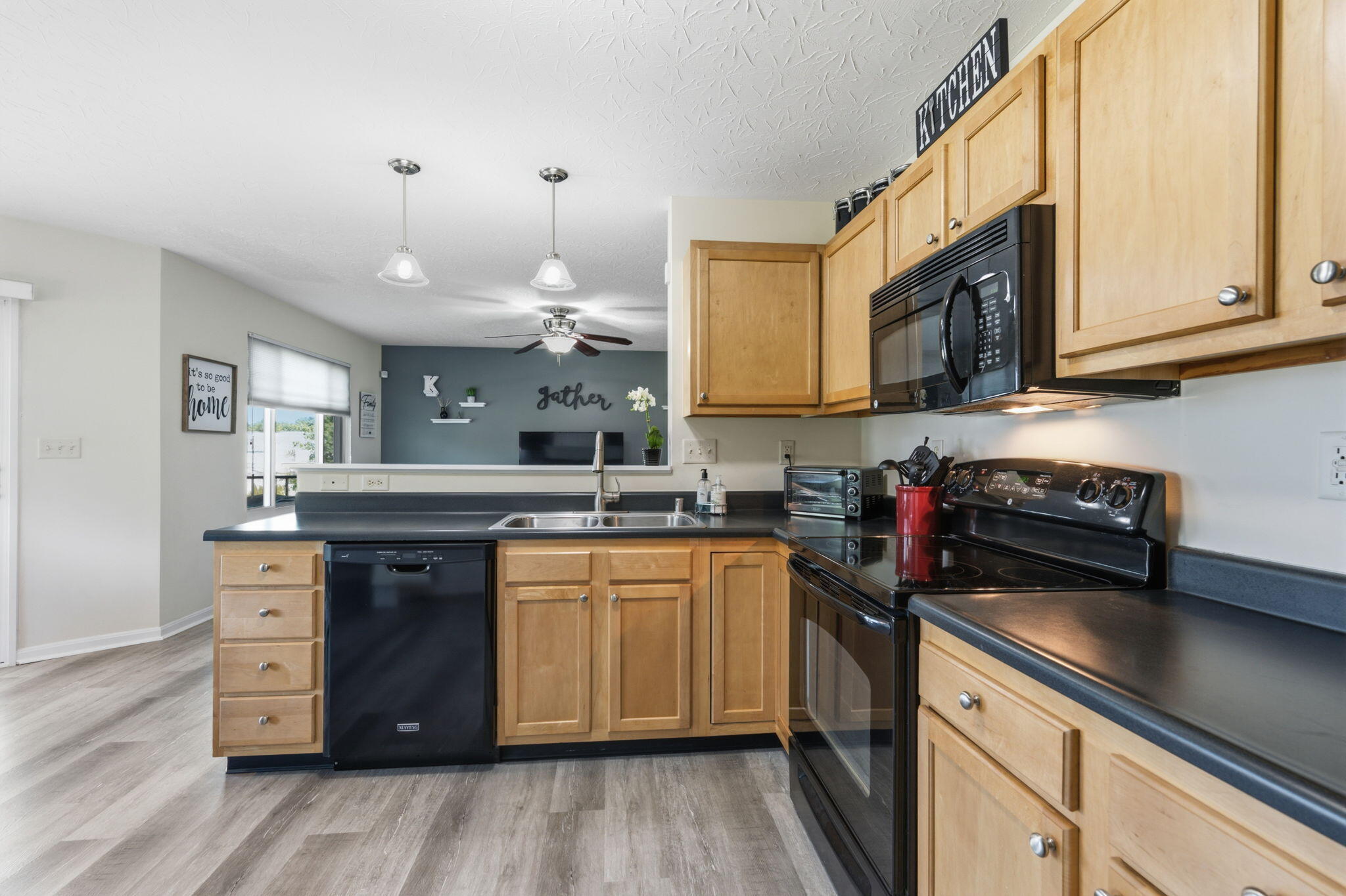 9766 Whispering Way Property Photo 9