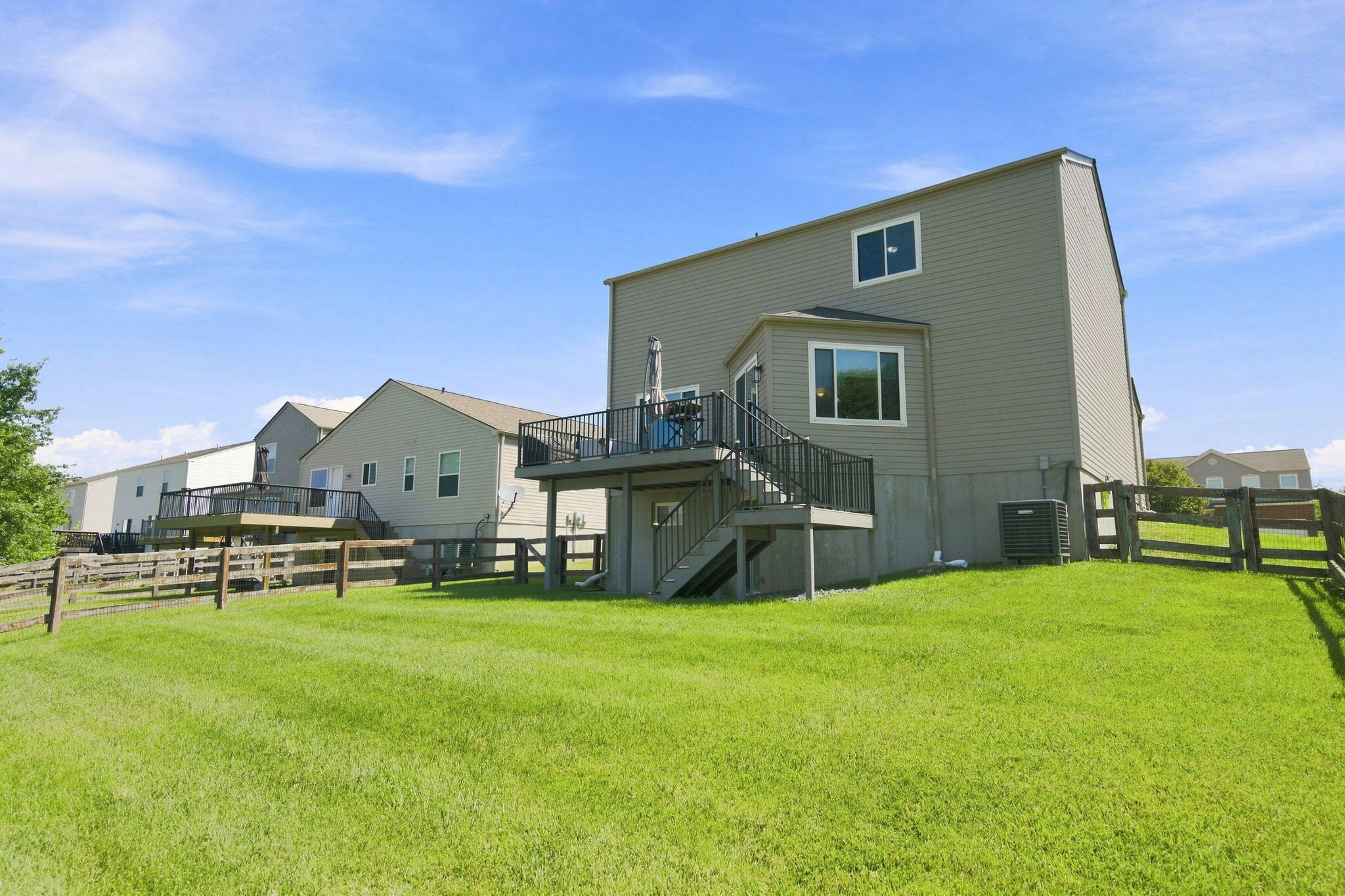9766 Whispering Way Property Photo 29