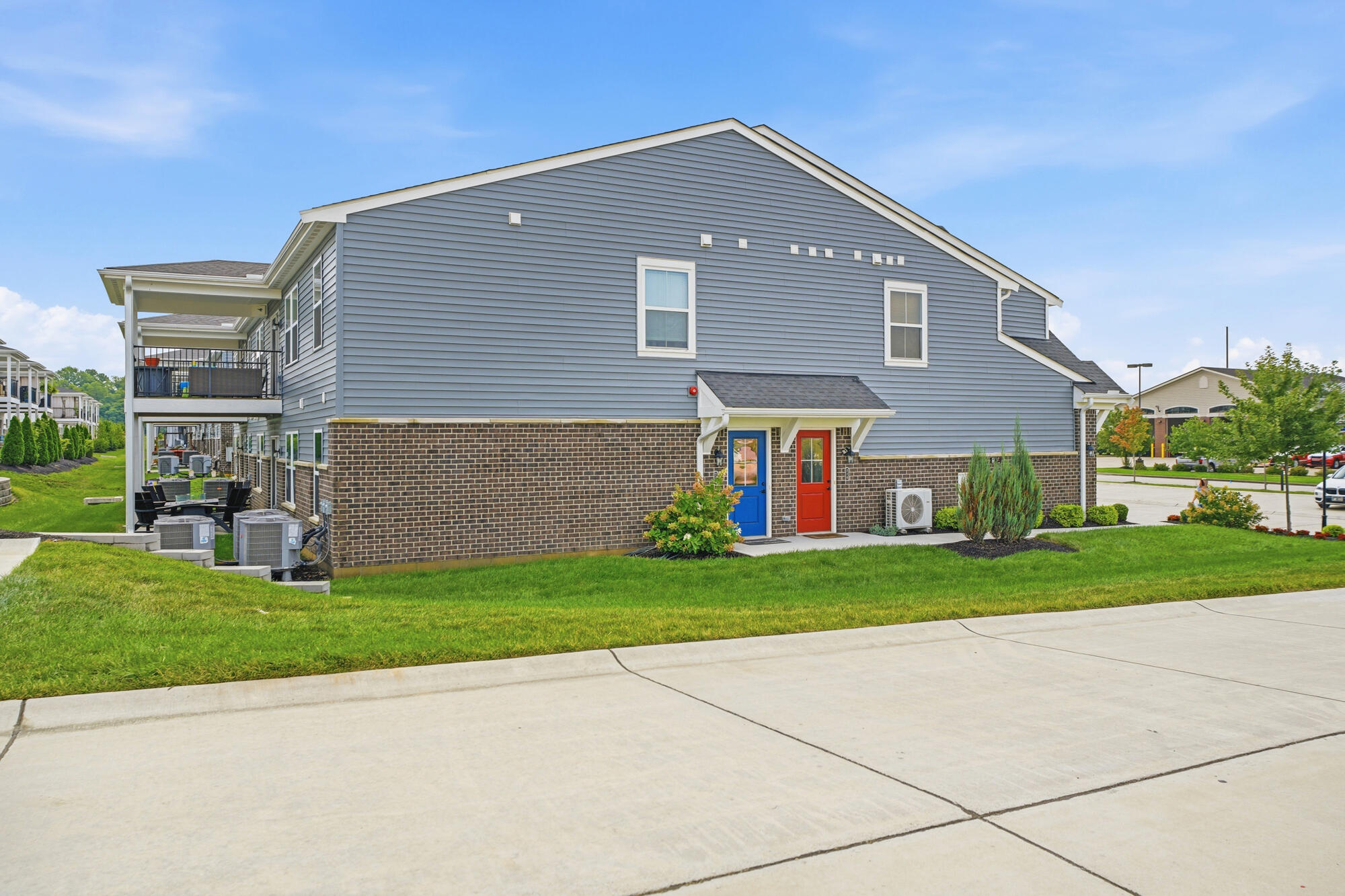 710 Crescent Landing Property Photo 3