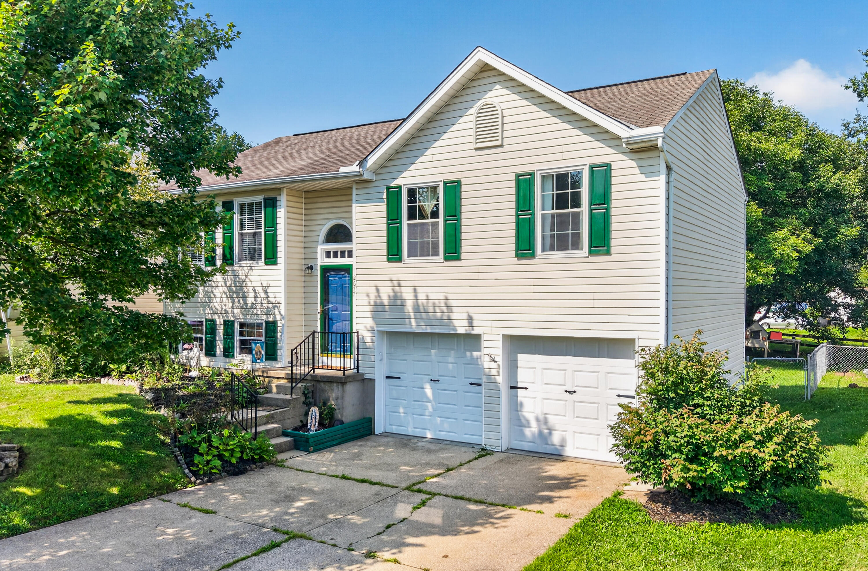 2677 Larch Court Property Photo 1
