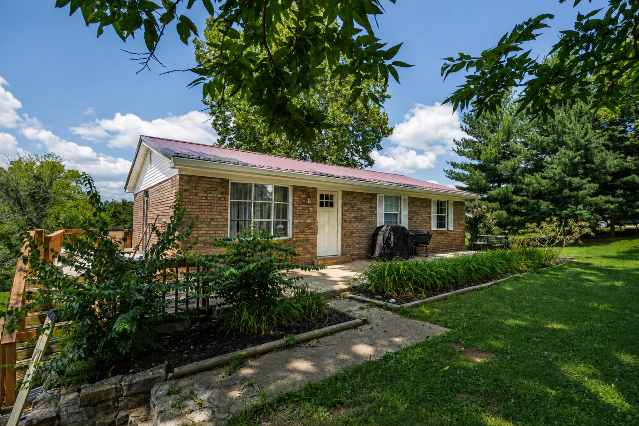 145 Eagle Tunnel Road Property Photo 3