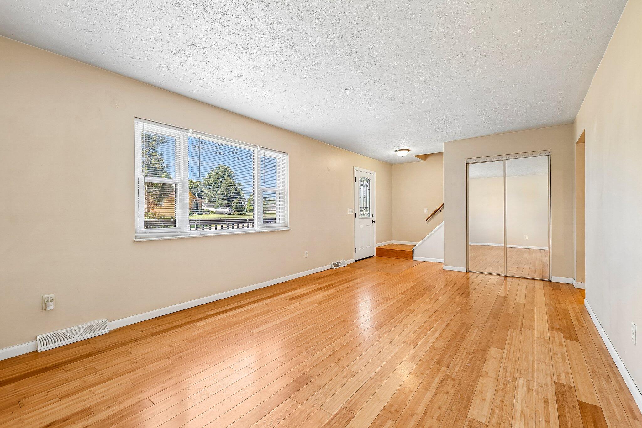 10066 Squire Drive Property Photo 5