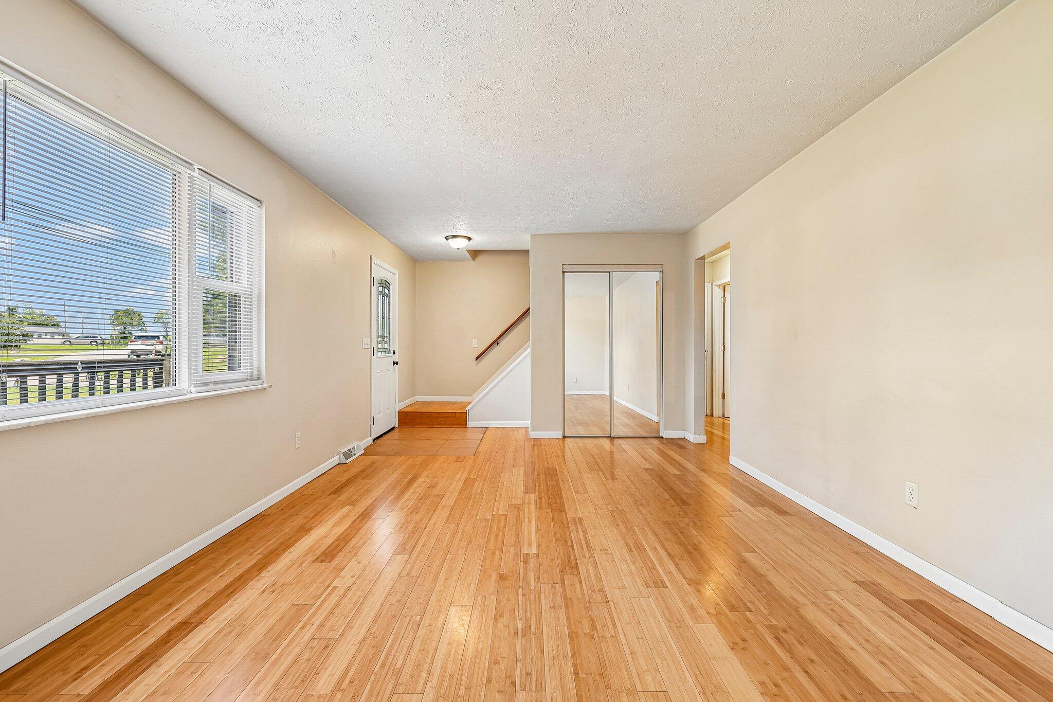 10066 Squire Drive Property Photo 6