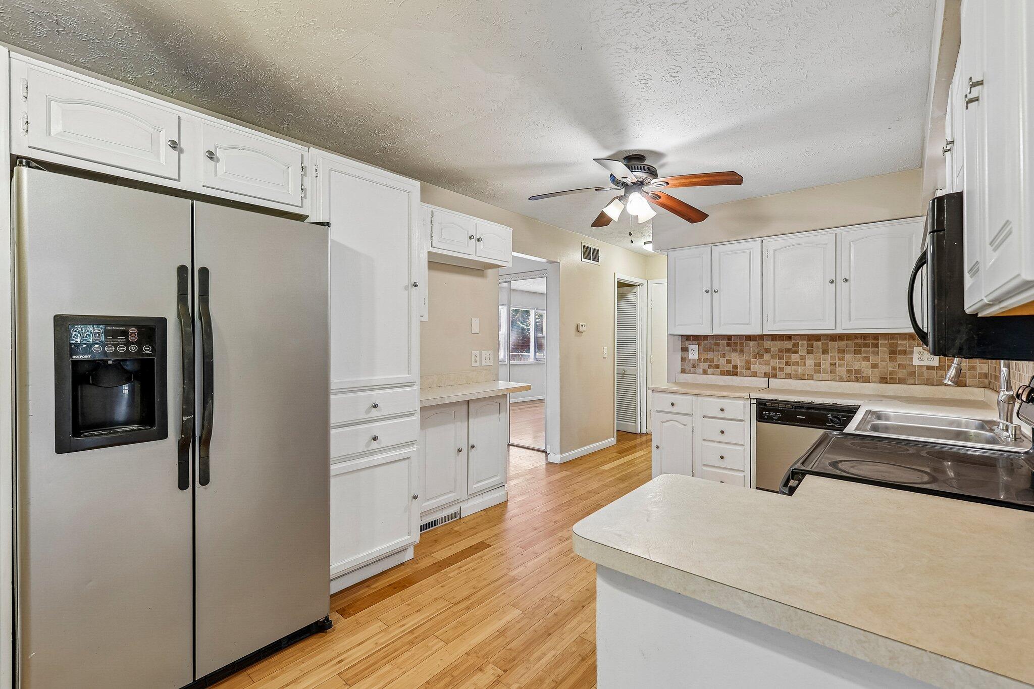 10066 Squire Drive Property Photo 12