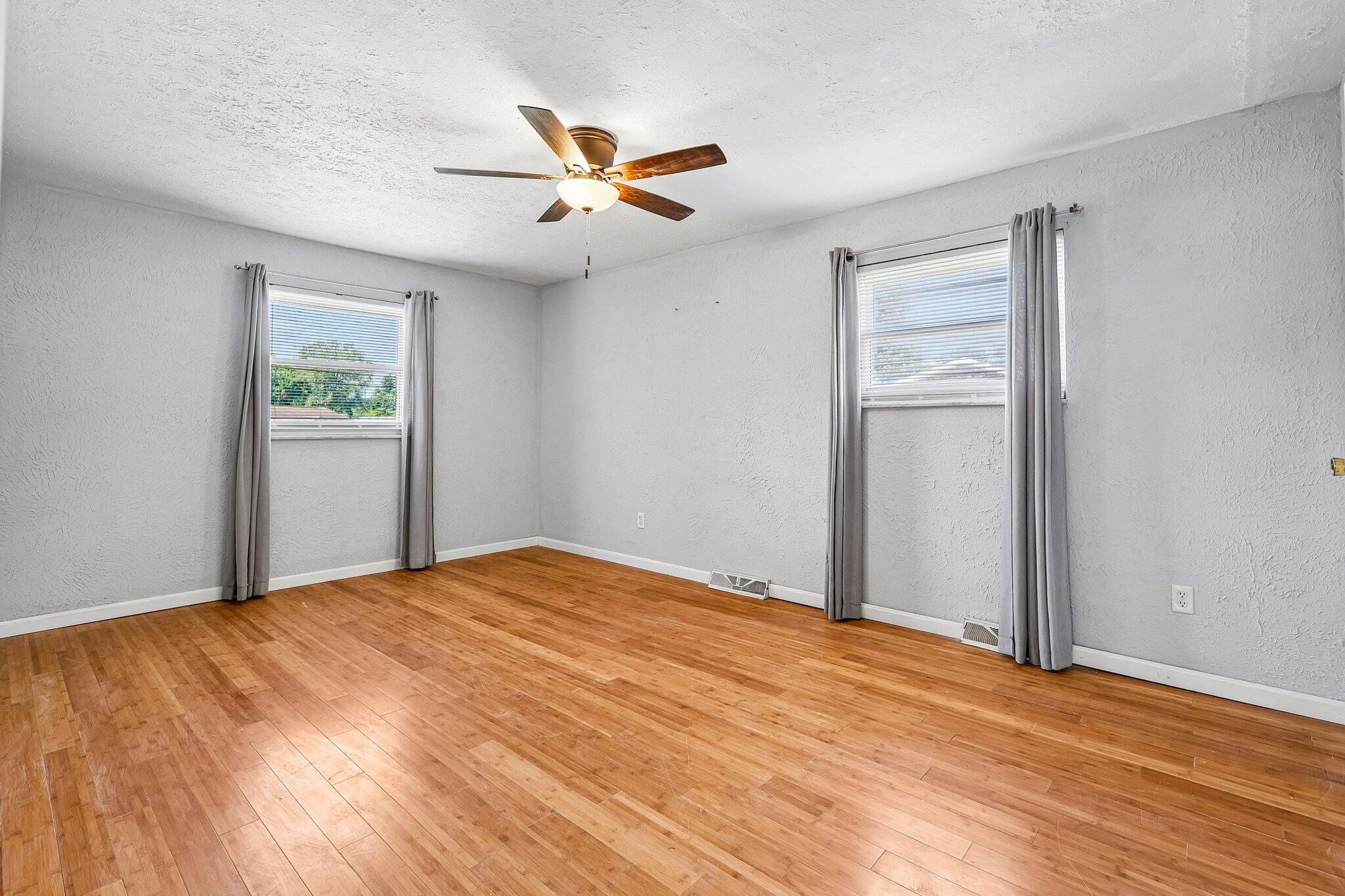 10066 Squire Drive Property Photo 15