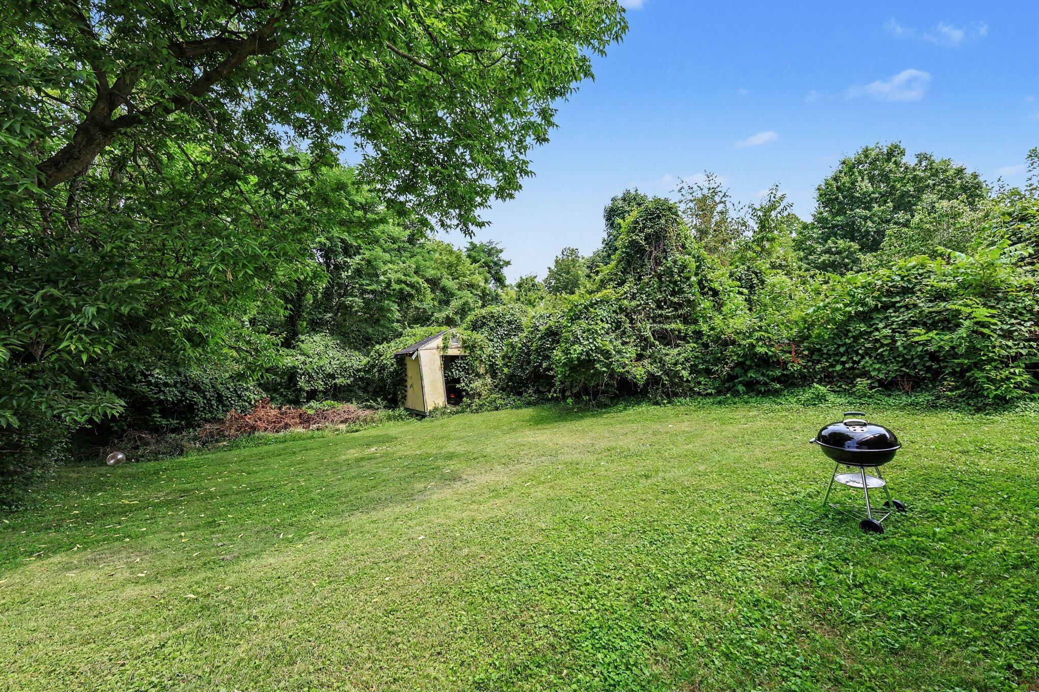 100 Sanders Drive Property Photo 5
