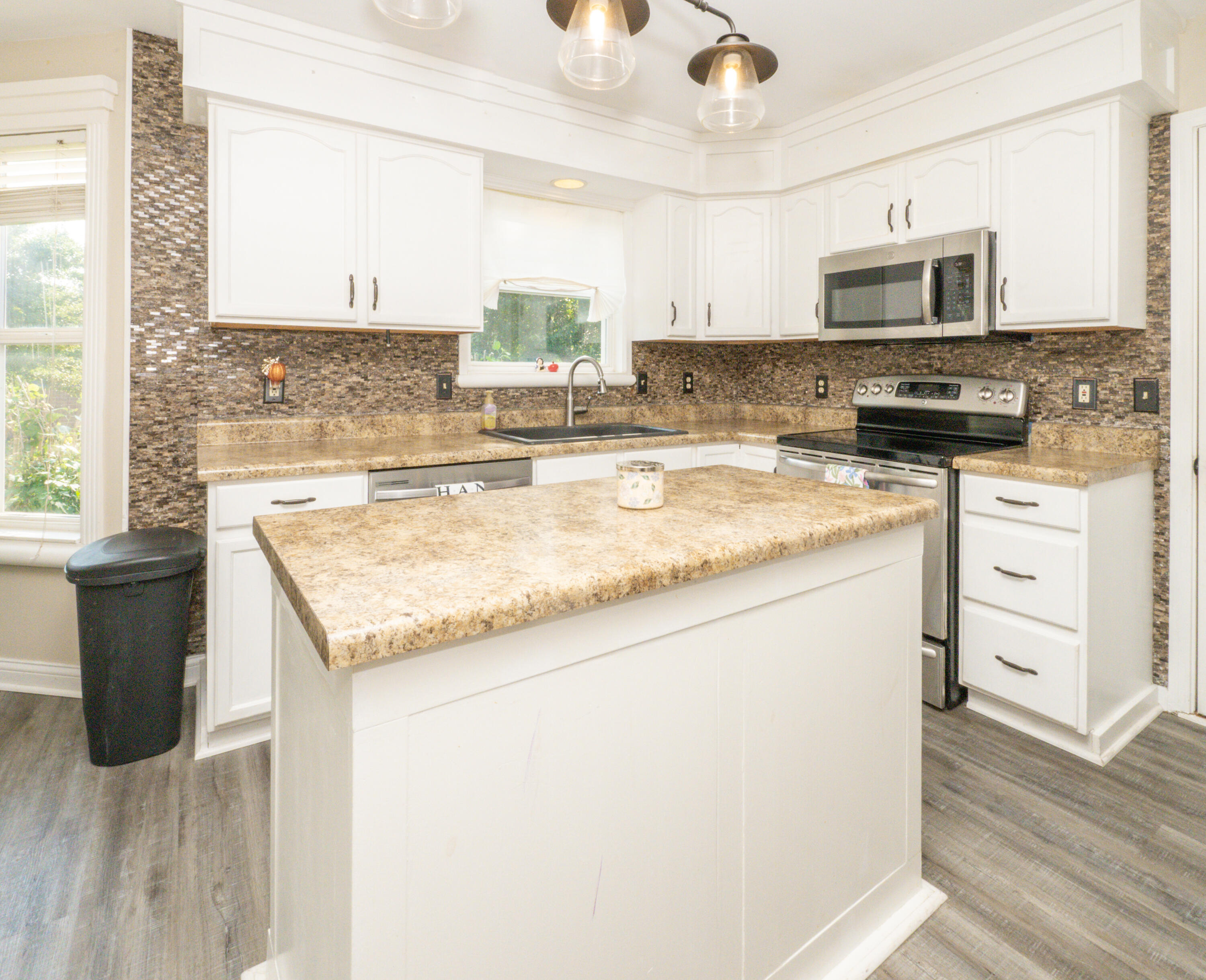 7602 Cloudstone Drive Property Photo 17