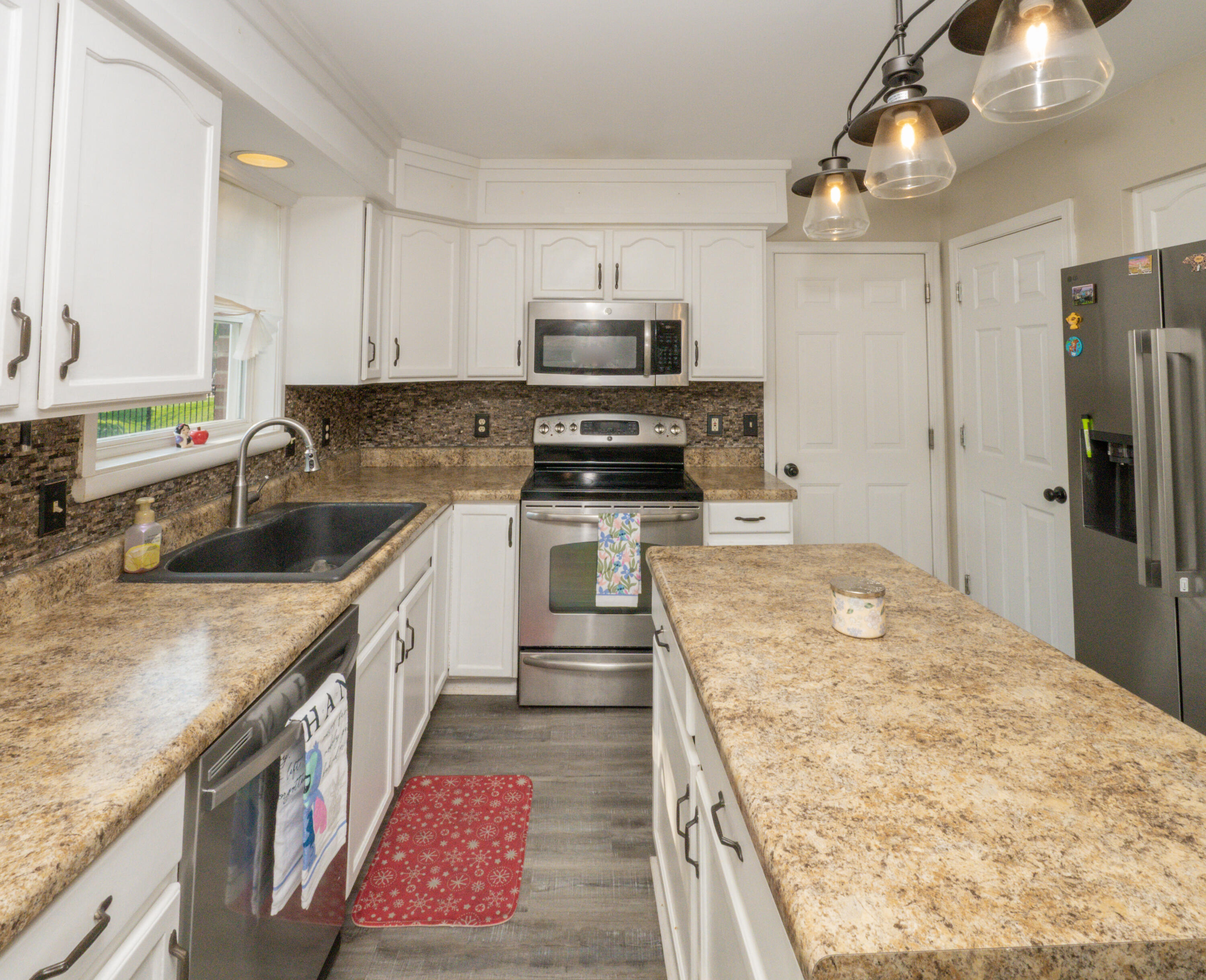 7602 Cloudstone Drive Property Photo 18