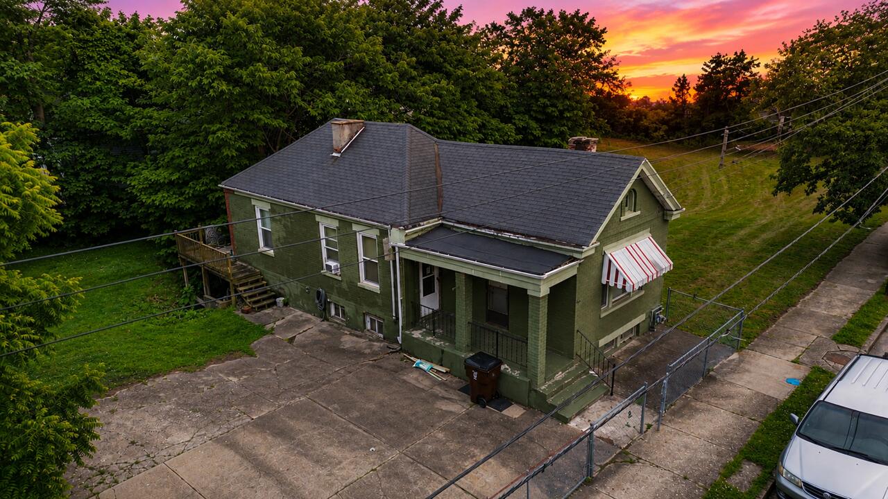 319 Pleasant Street Property Photo 1
