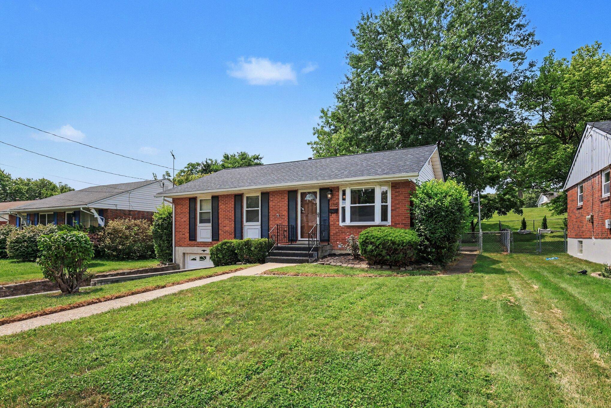 209 Caldwell Drive Property Photo 3