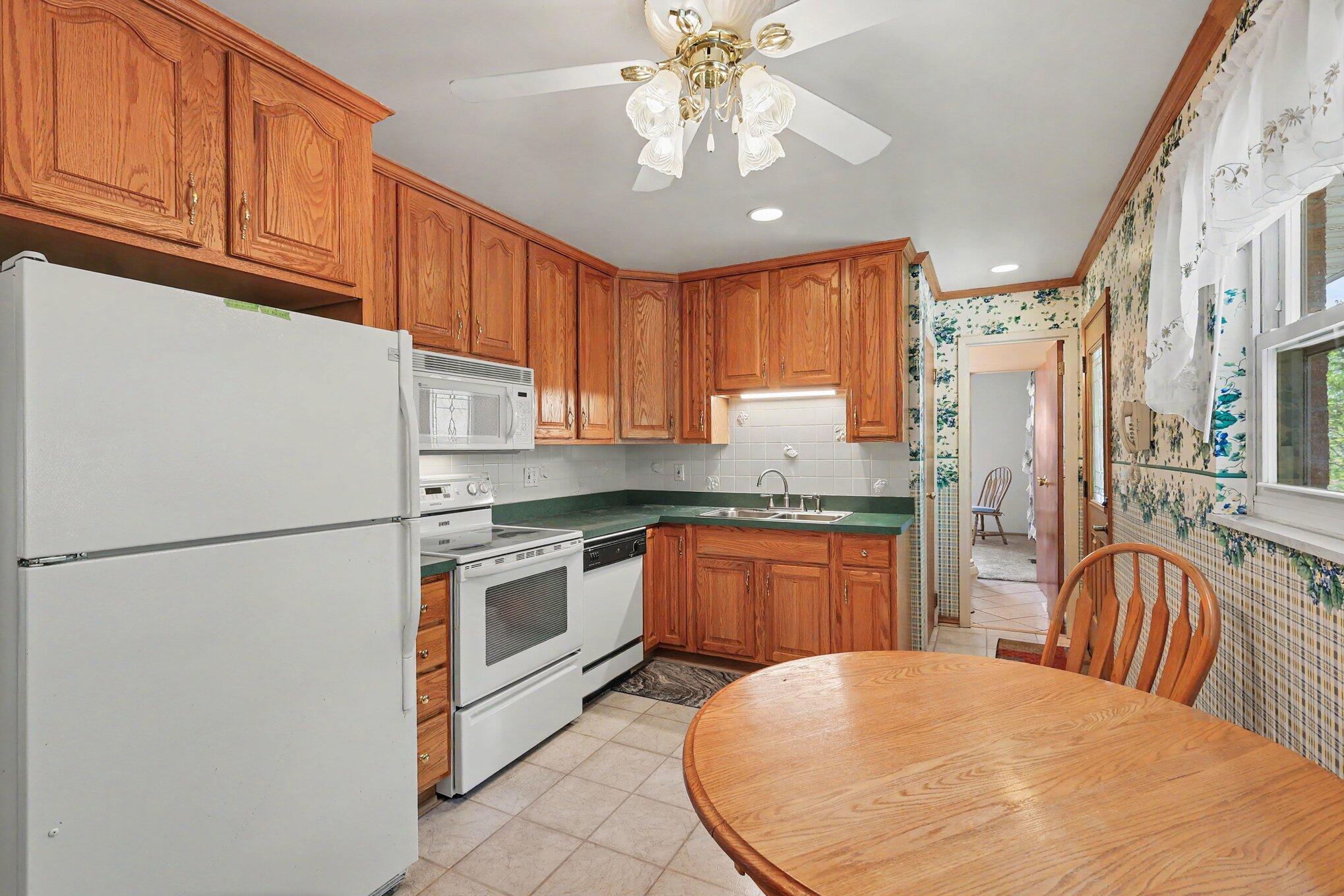 209 Caldwell Drive Property Photo 8
