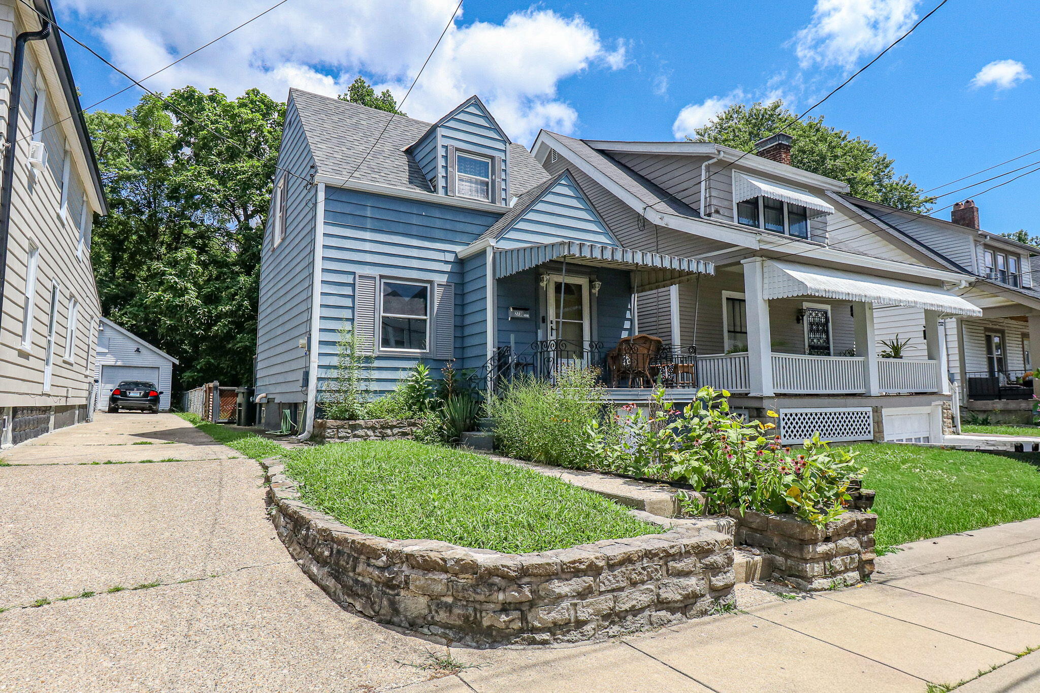 2730 Alexandria Avenue Property Photo 1