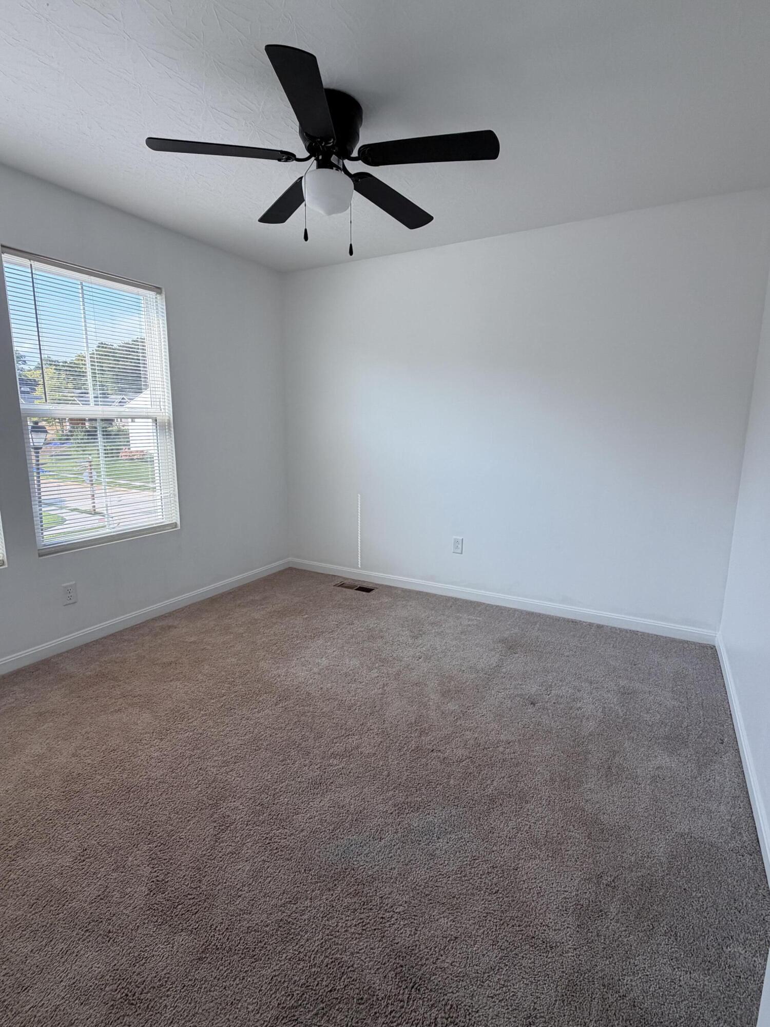 1368 Meadowcrest Circle Property Photo 6