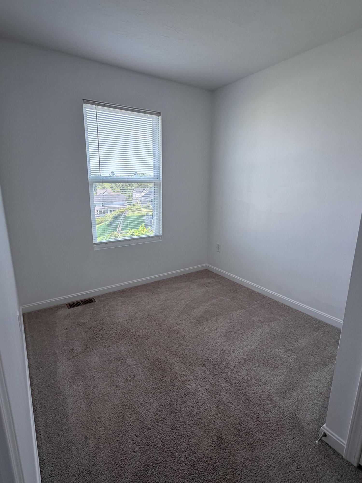 1368 Meadowcrest Circle Property Photo 13