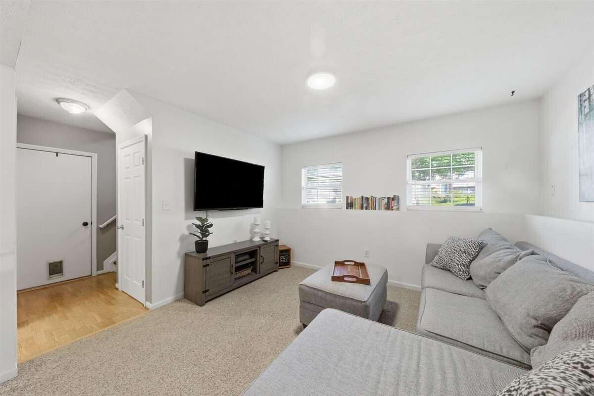 1065 Fallbrook Drive Property Photo 18
