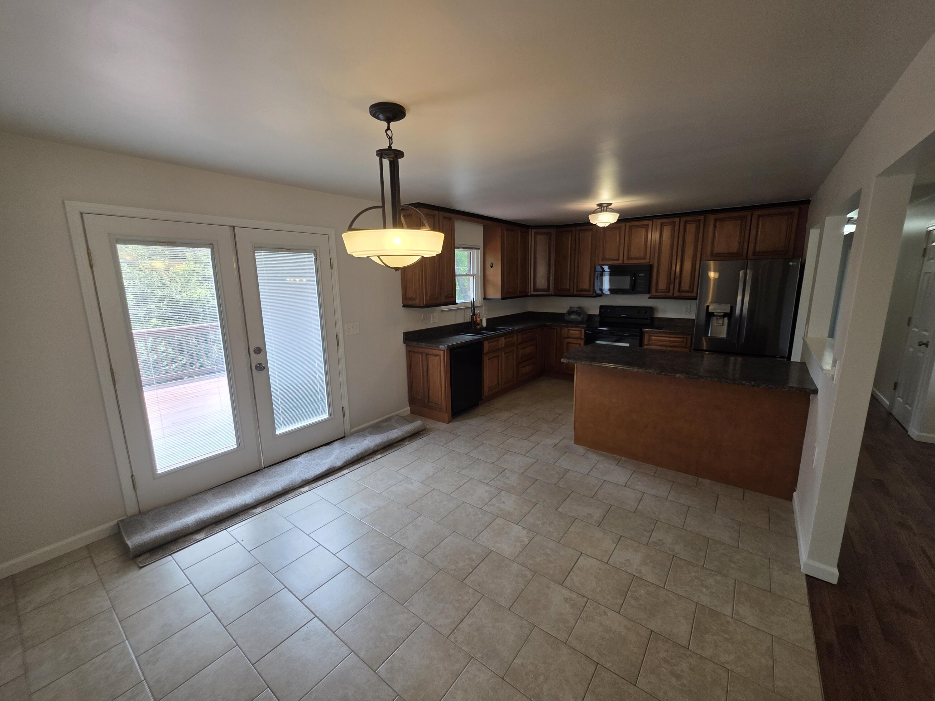 425 Shannon Drive Property Photo 7