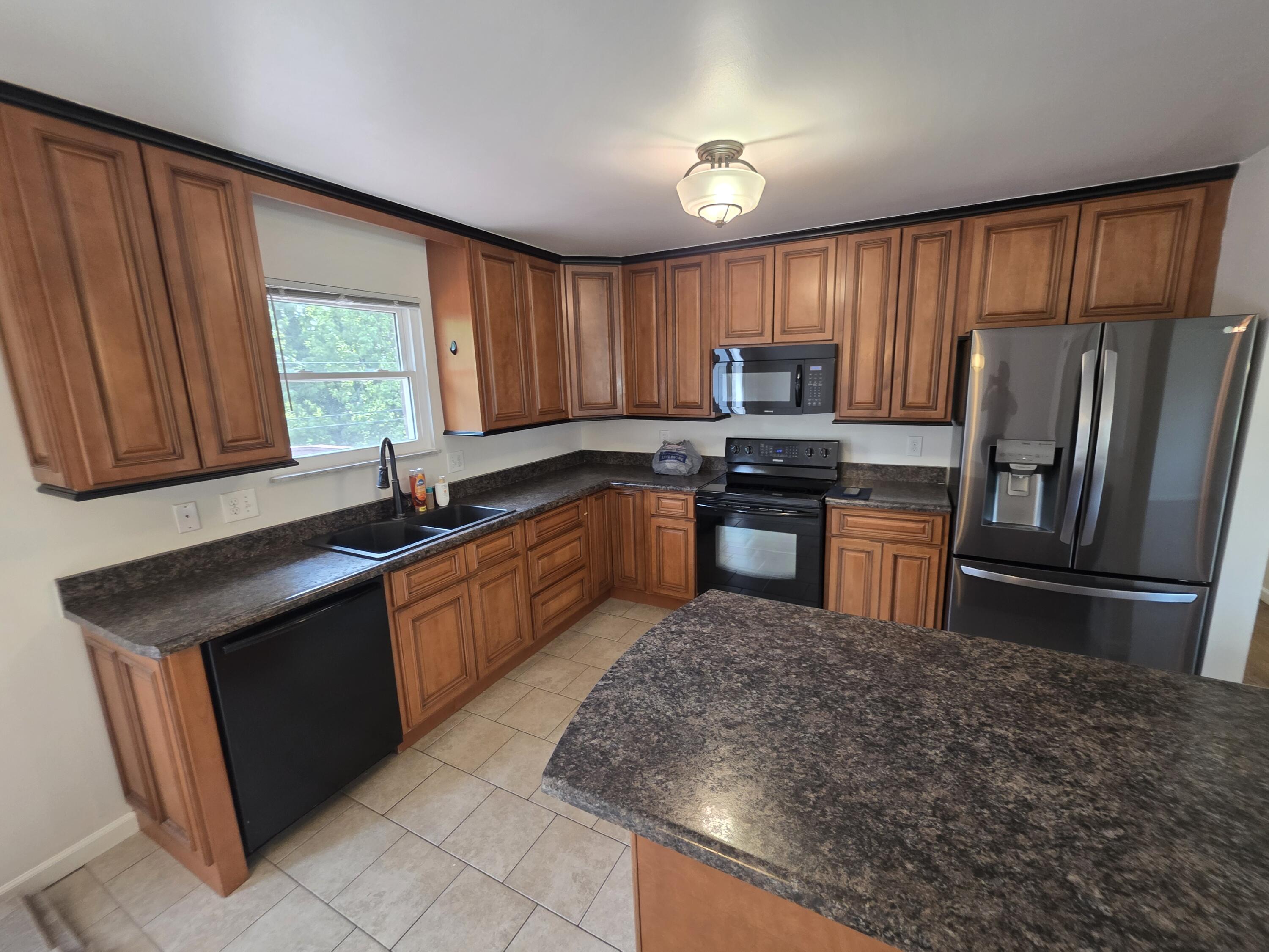 425 Shannon Drive Property Photo 8