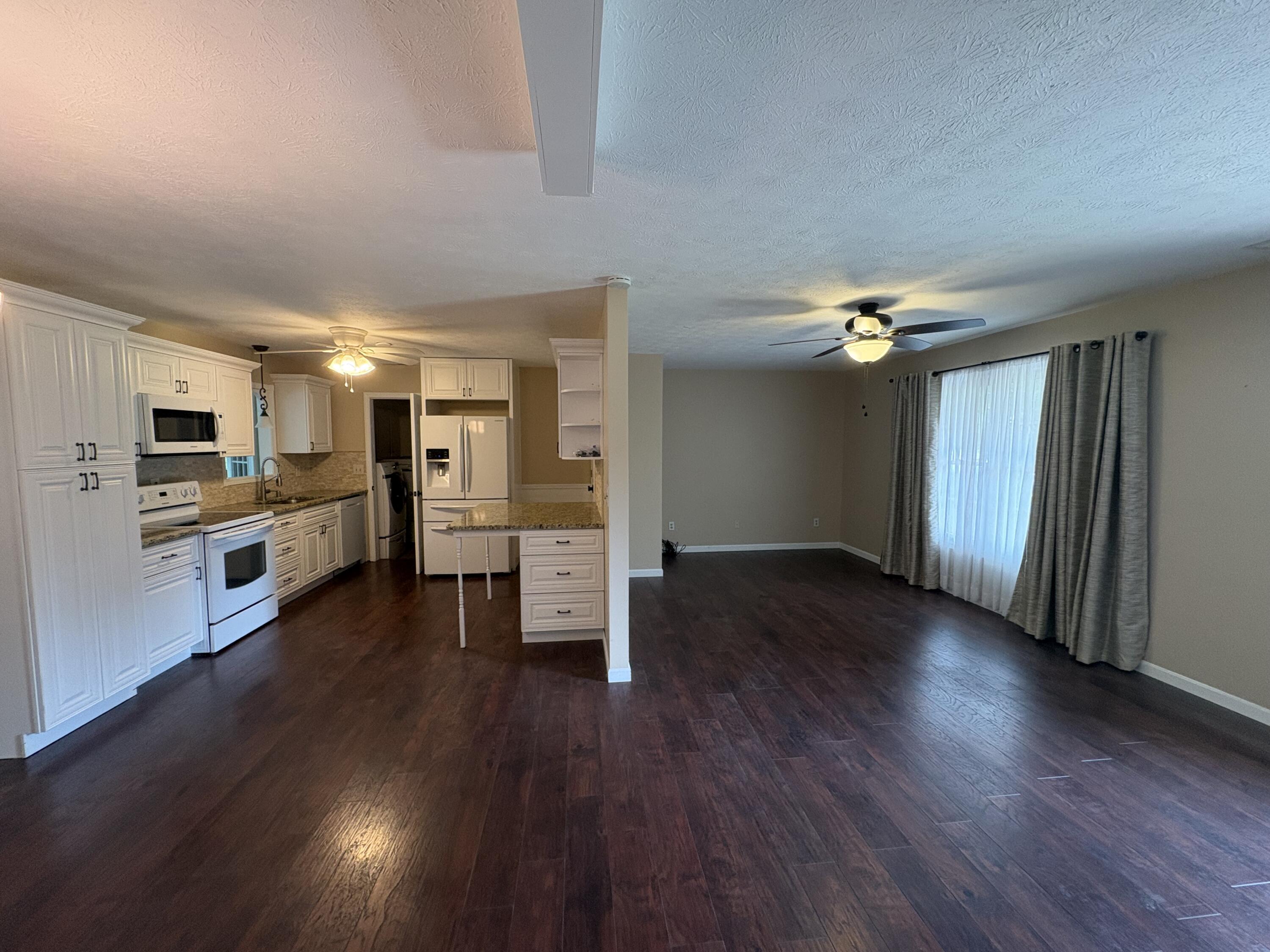 3 Pinhook Place Property Photo 3