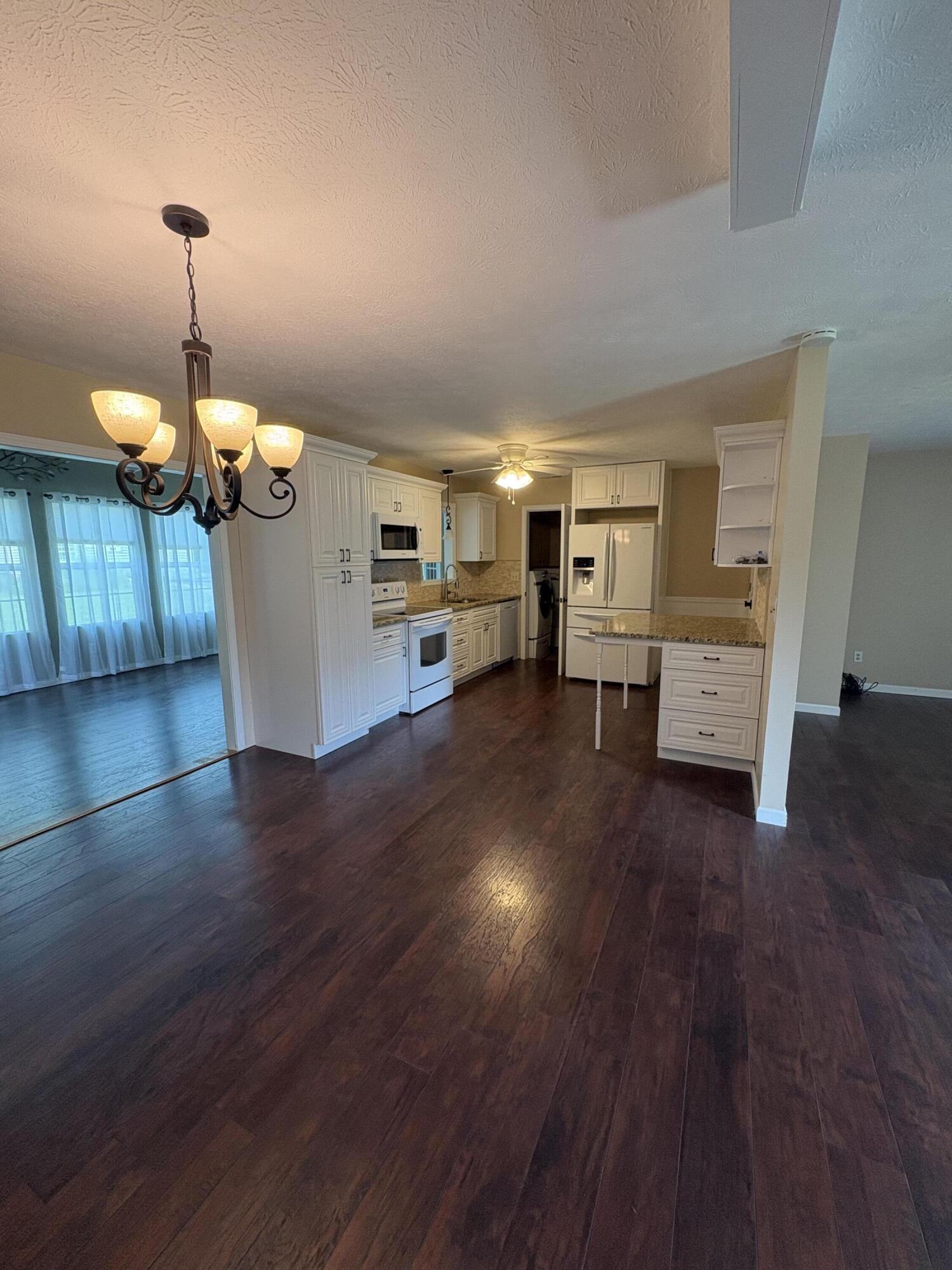 3 Pinhook Place Property Photo 4