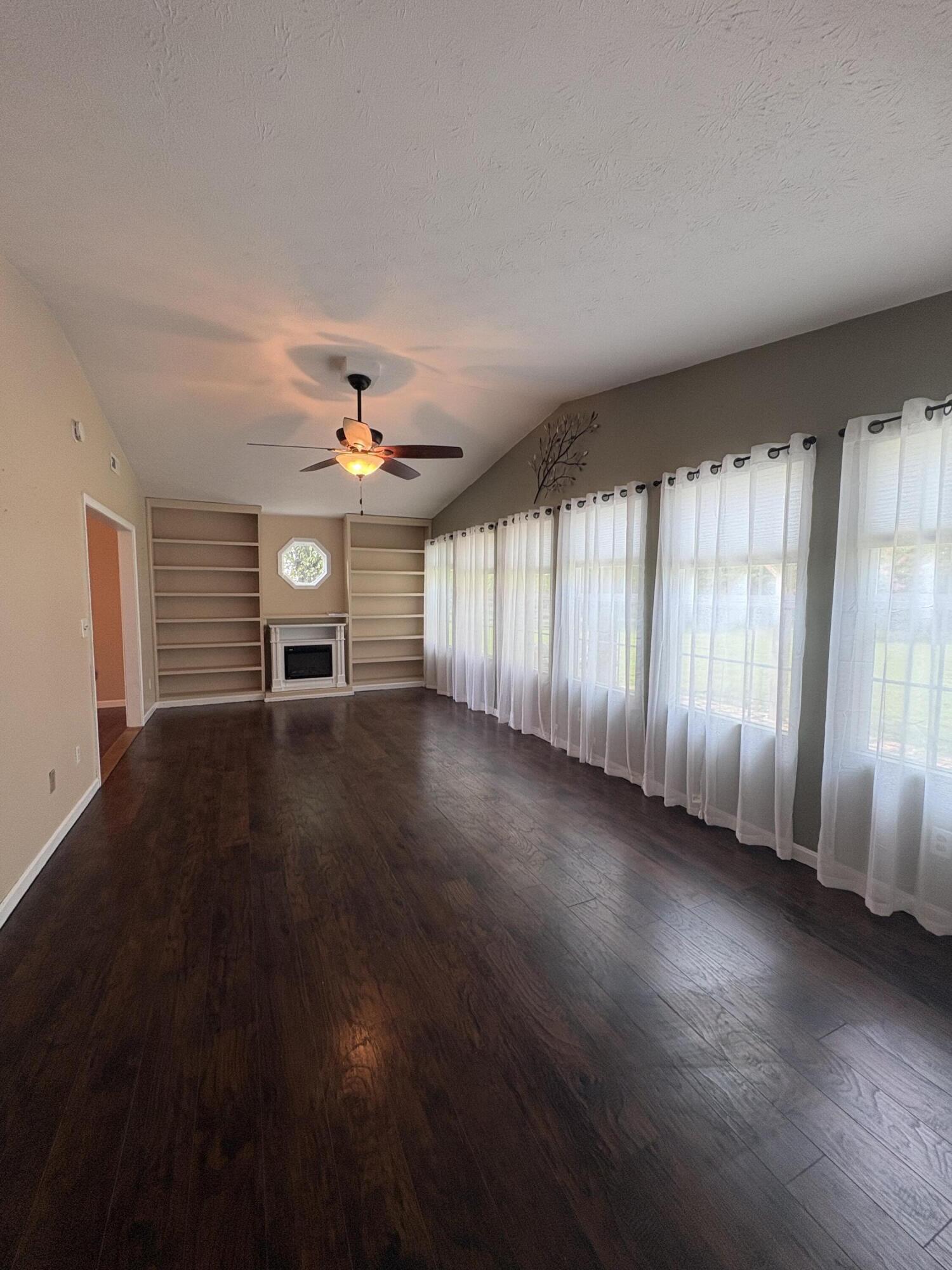 3 Pinhook Place Property Photo 8