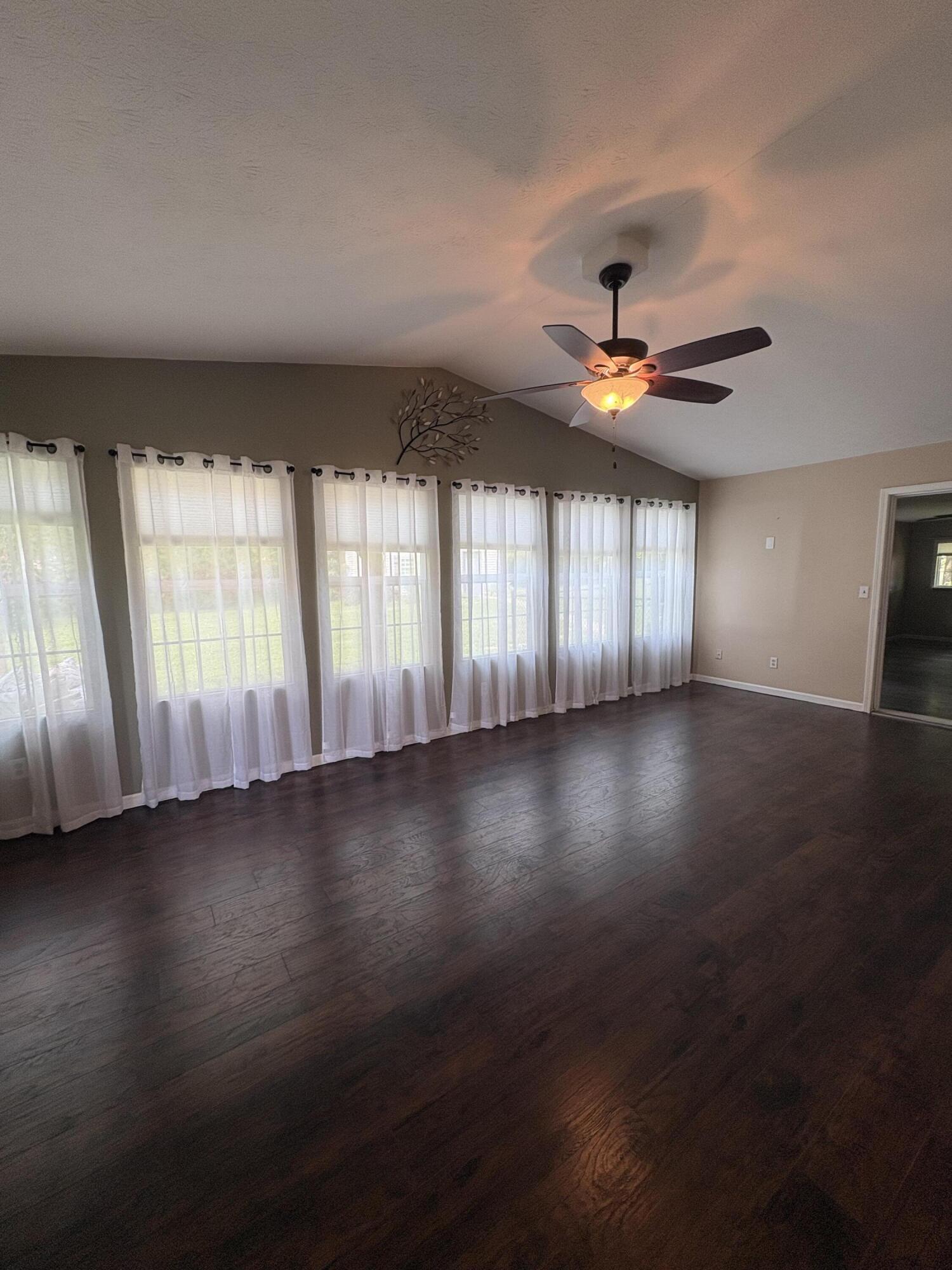 3 Pinhook Place Property Photo 9
