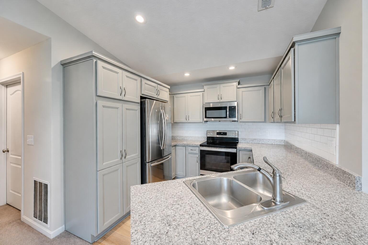 3837 Capella Lane Property Photo 10