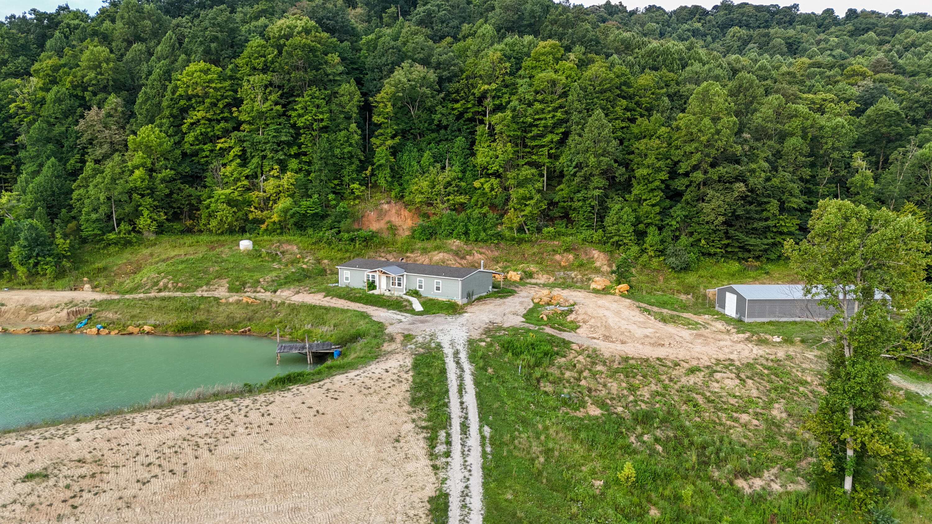 1000 Lazy Bee Lane Property Photo 2