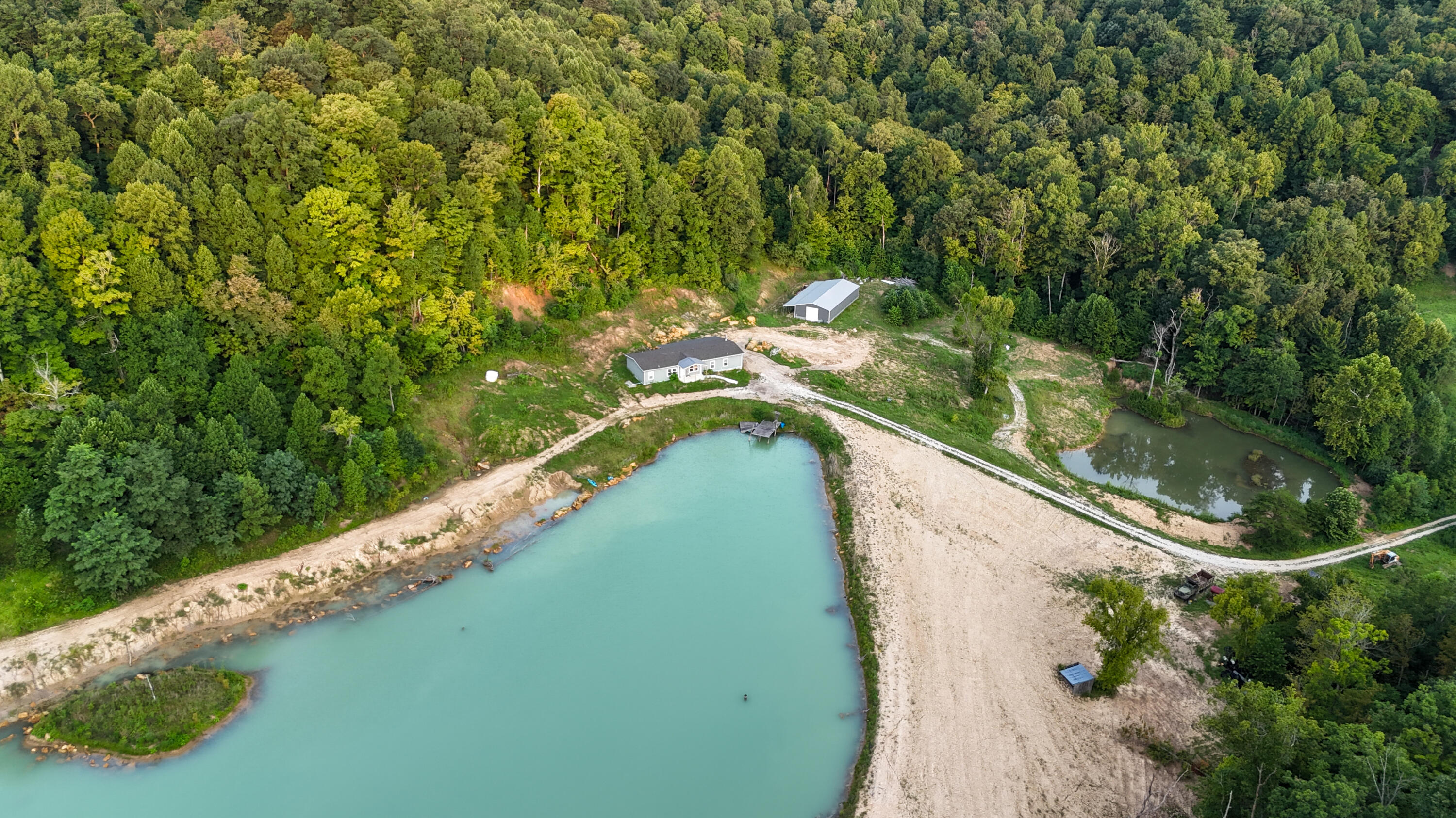 1000 Lazy Bee Lane Property Photo 4