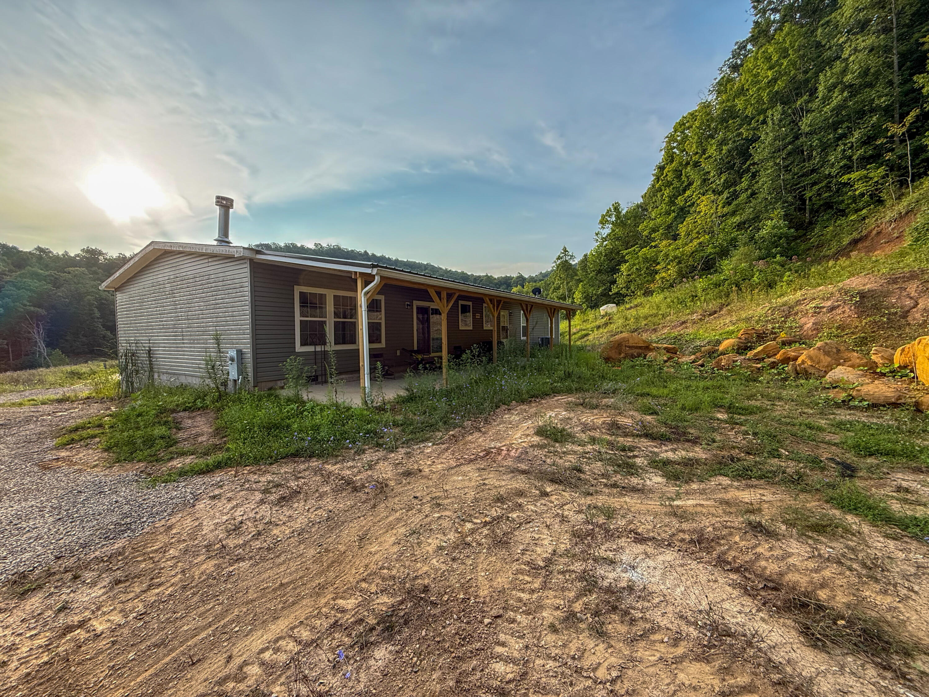 1000 Lazy Bee Lane Property Photo 9